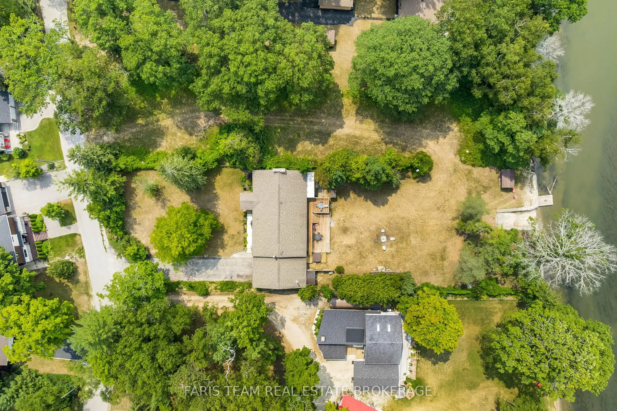 256 Knox Road E