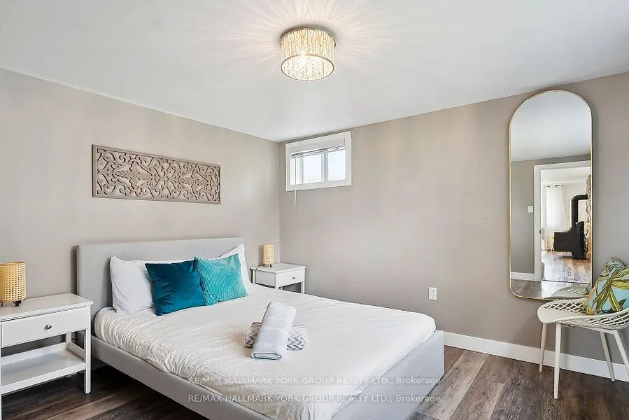 42 Lighthouse Crescent