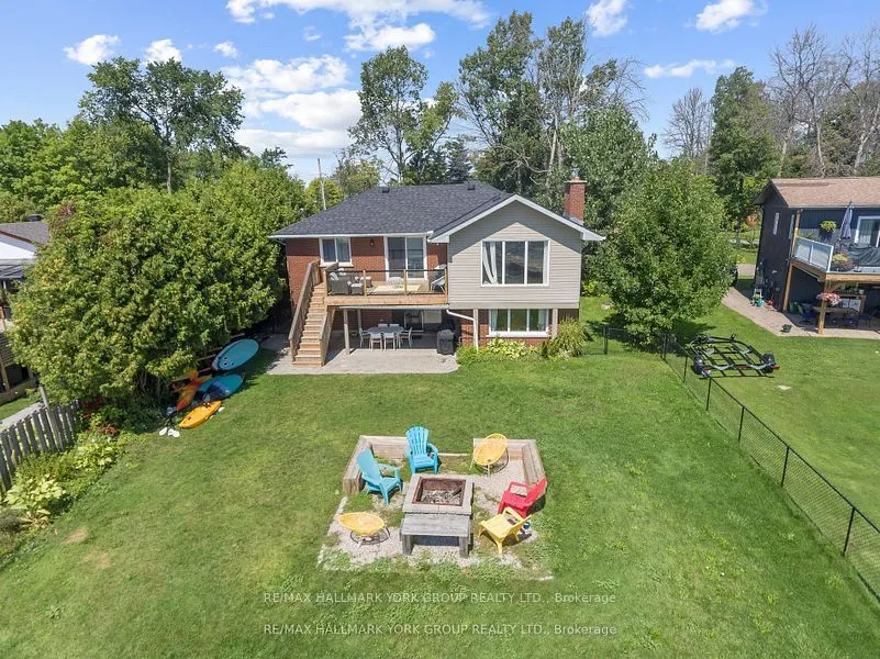 42 Lighthouse Crescent