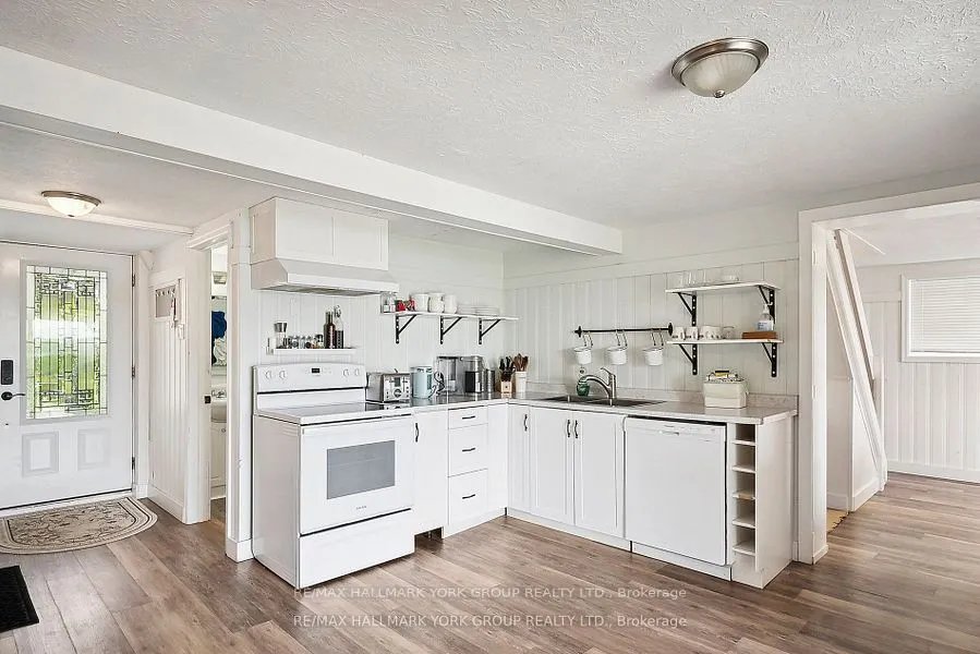 42 Lighthouse Crescent