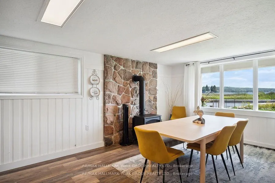 42 Lighthouse Crescent