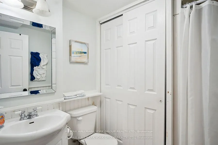 42 Lighthouse Crescent