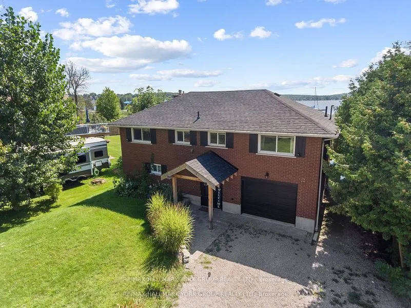 42 Lighthouse Crescent