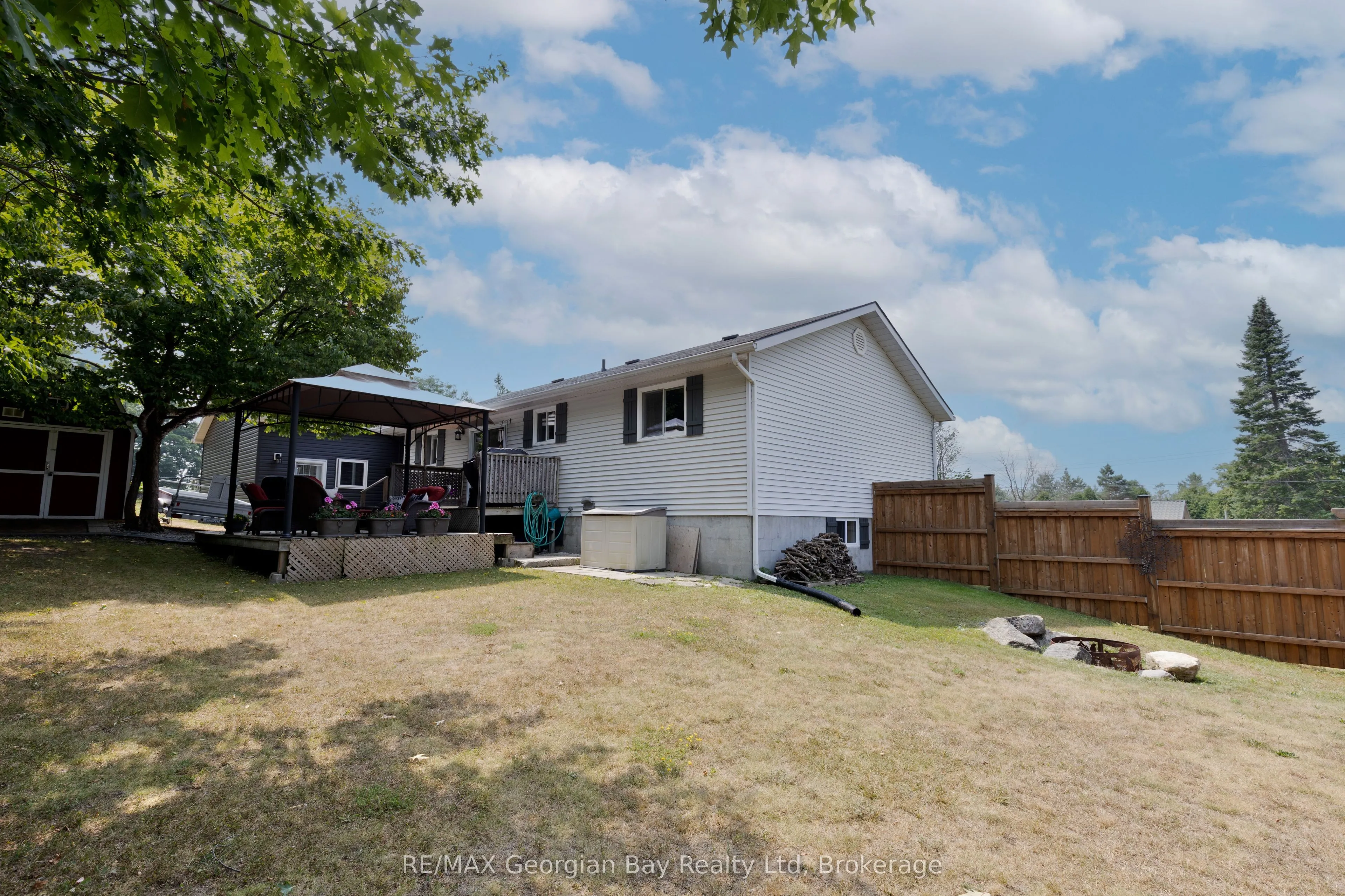 5 Easton Avenue