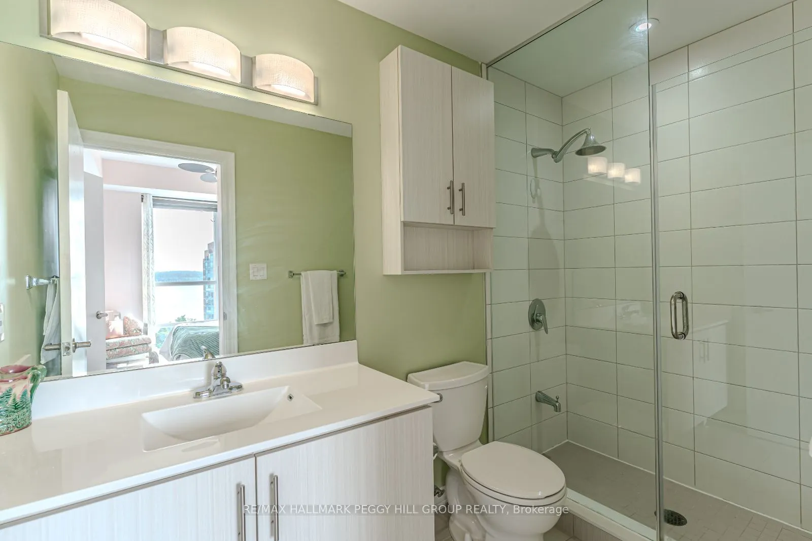 111 Worsley Street, #511