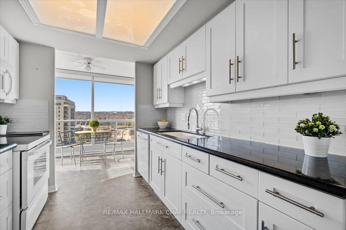 65 Ellen Street, #908