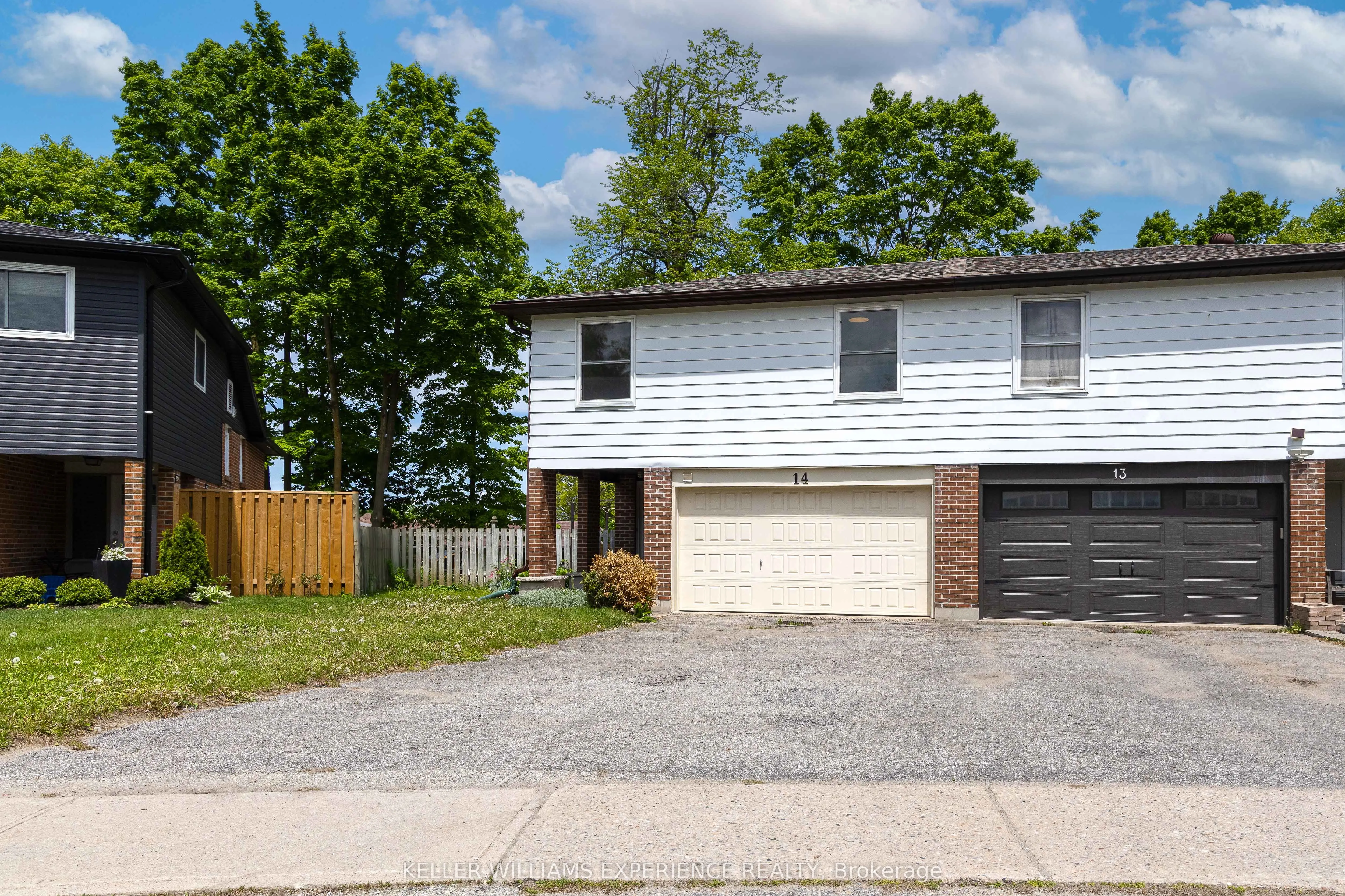 14 ASHDALE Court, #MAIN/UPPER LEVEL