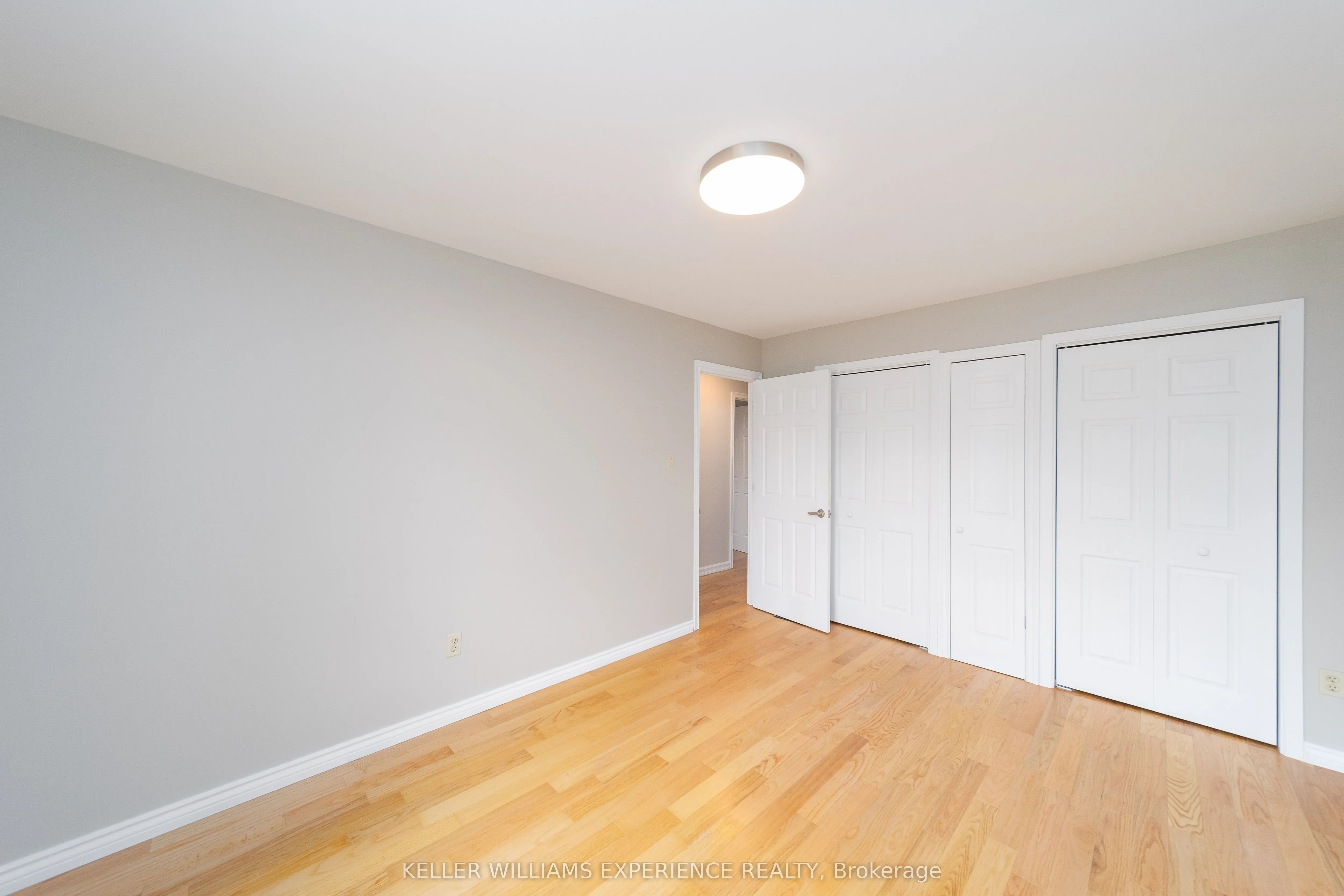 14 ASHDALE Court, #MAIN/UPPER LEVEL