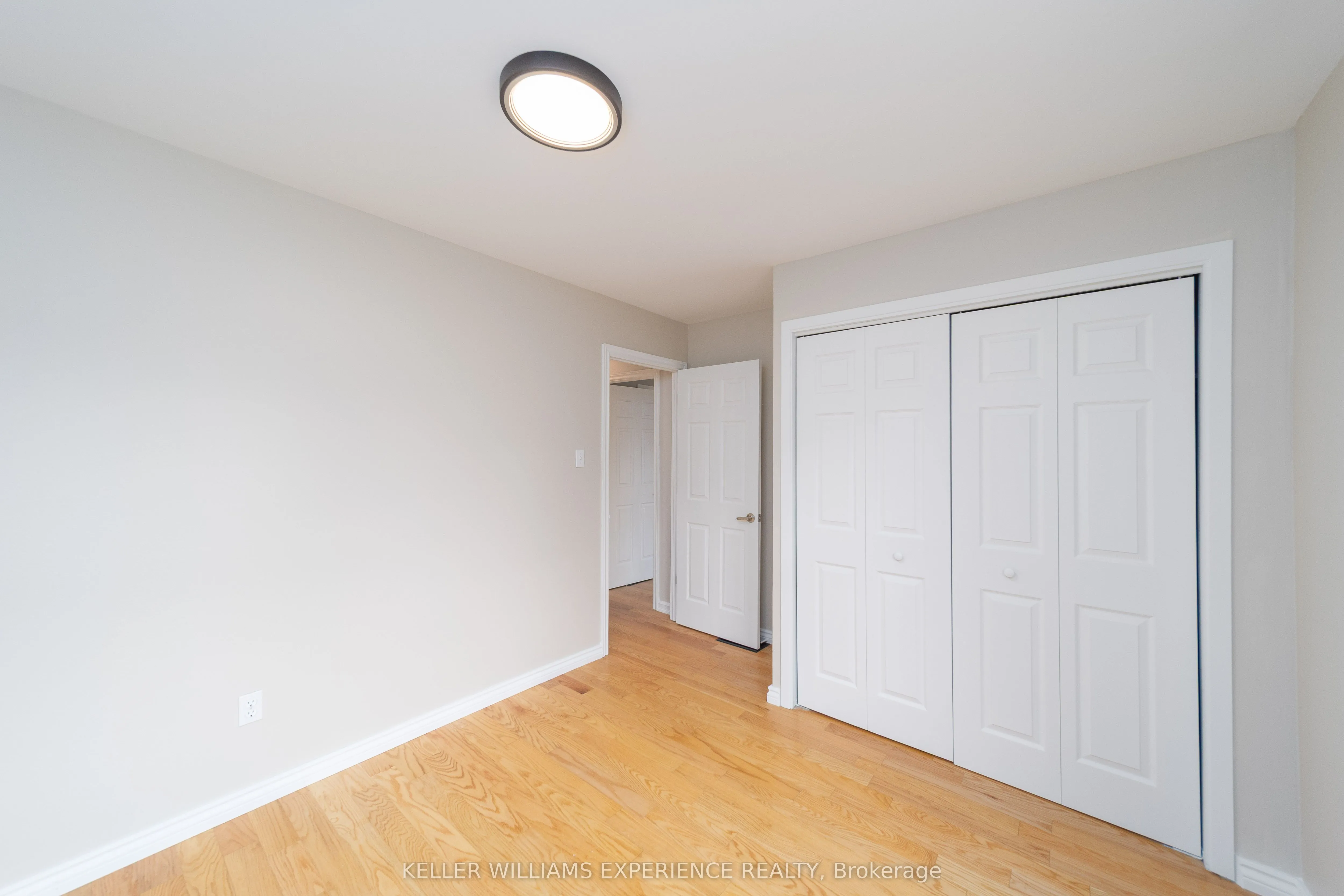 14 ASHDALE Court, #MAIN/UPPER LEVEL