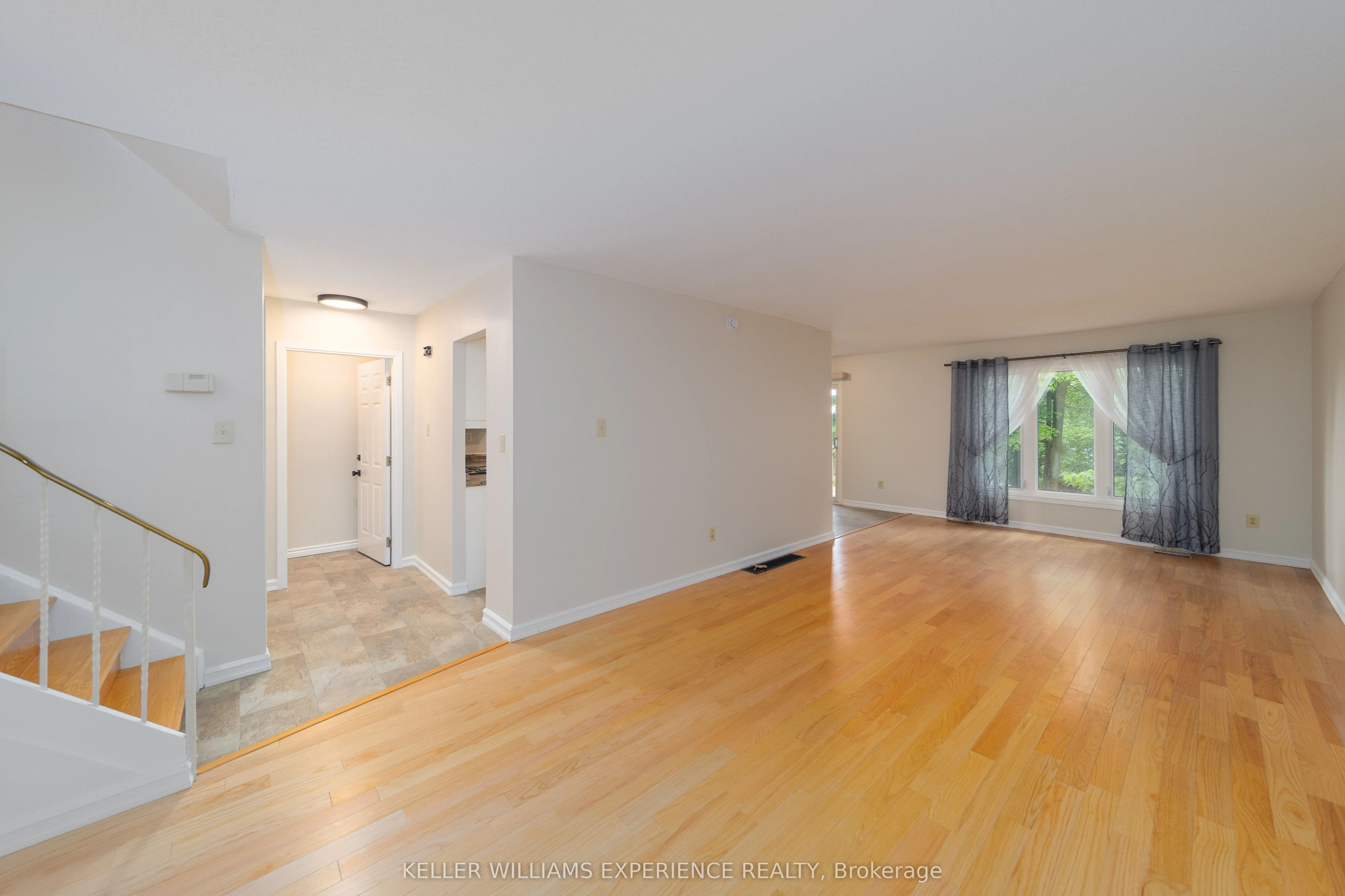 14 ASHDALE Court, #MAIN/UPPER LEVEL