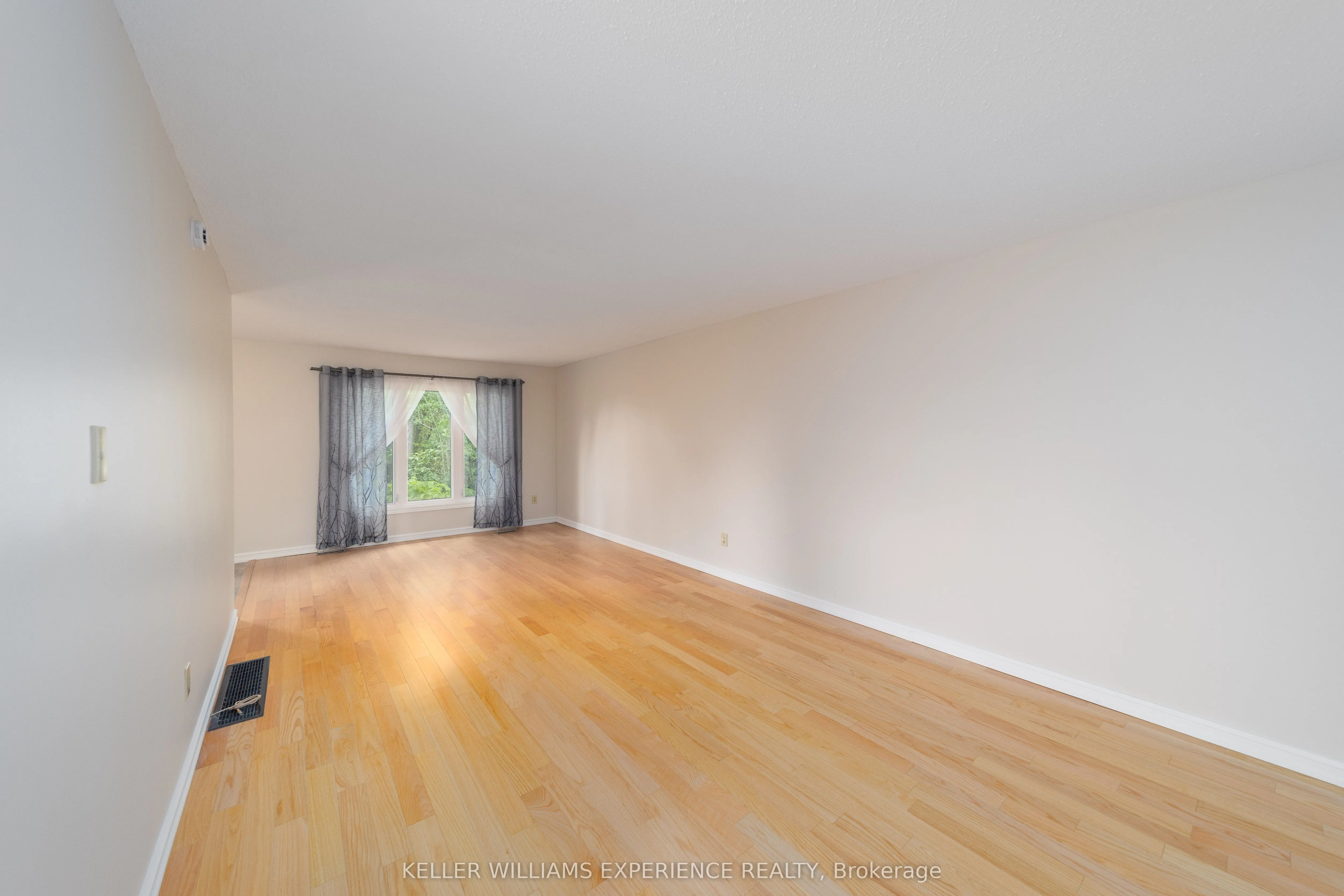 14 ASHDALE Court, #MAIN/UPPER LEVEL