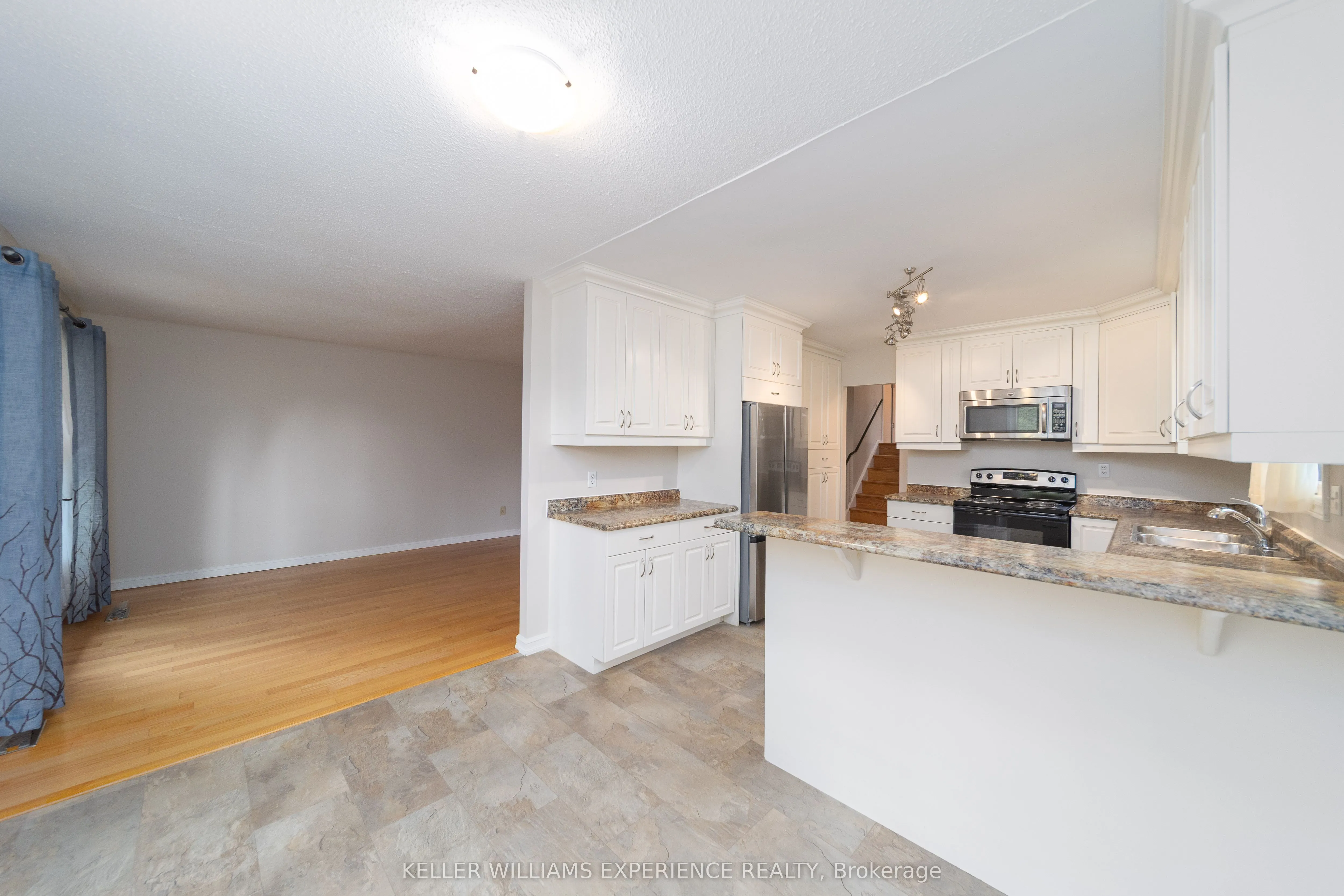 14 ASHDALE Court, #MAIN/UPPER LEVEL