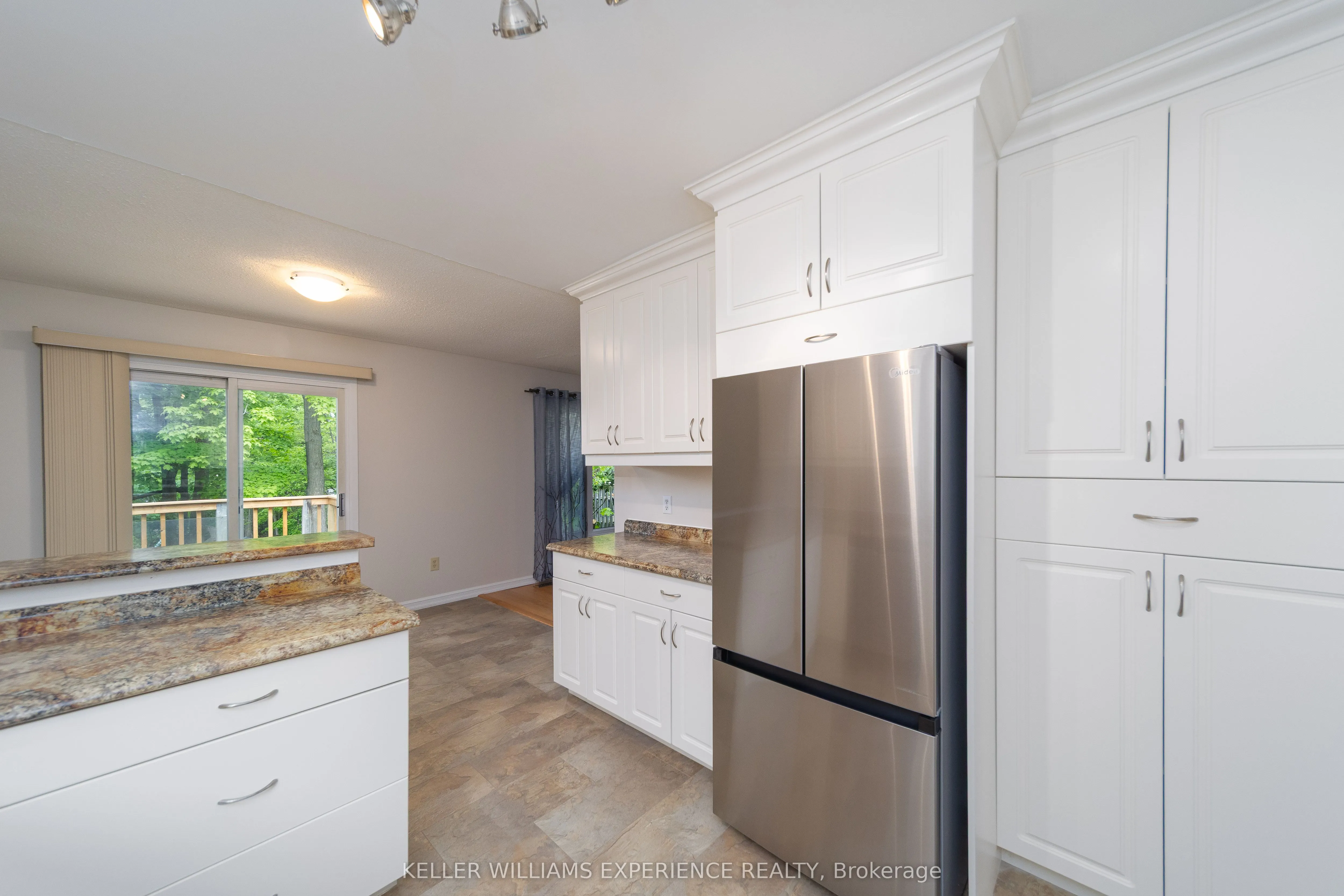 14 ASHDALE Court, #MAIN/UPPER LEVEL