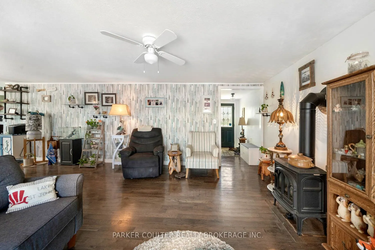 6222 Bluebird Street