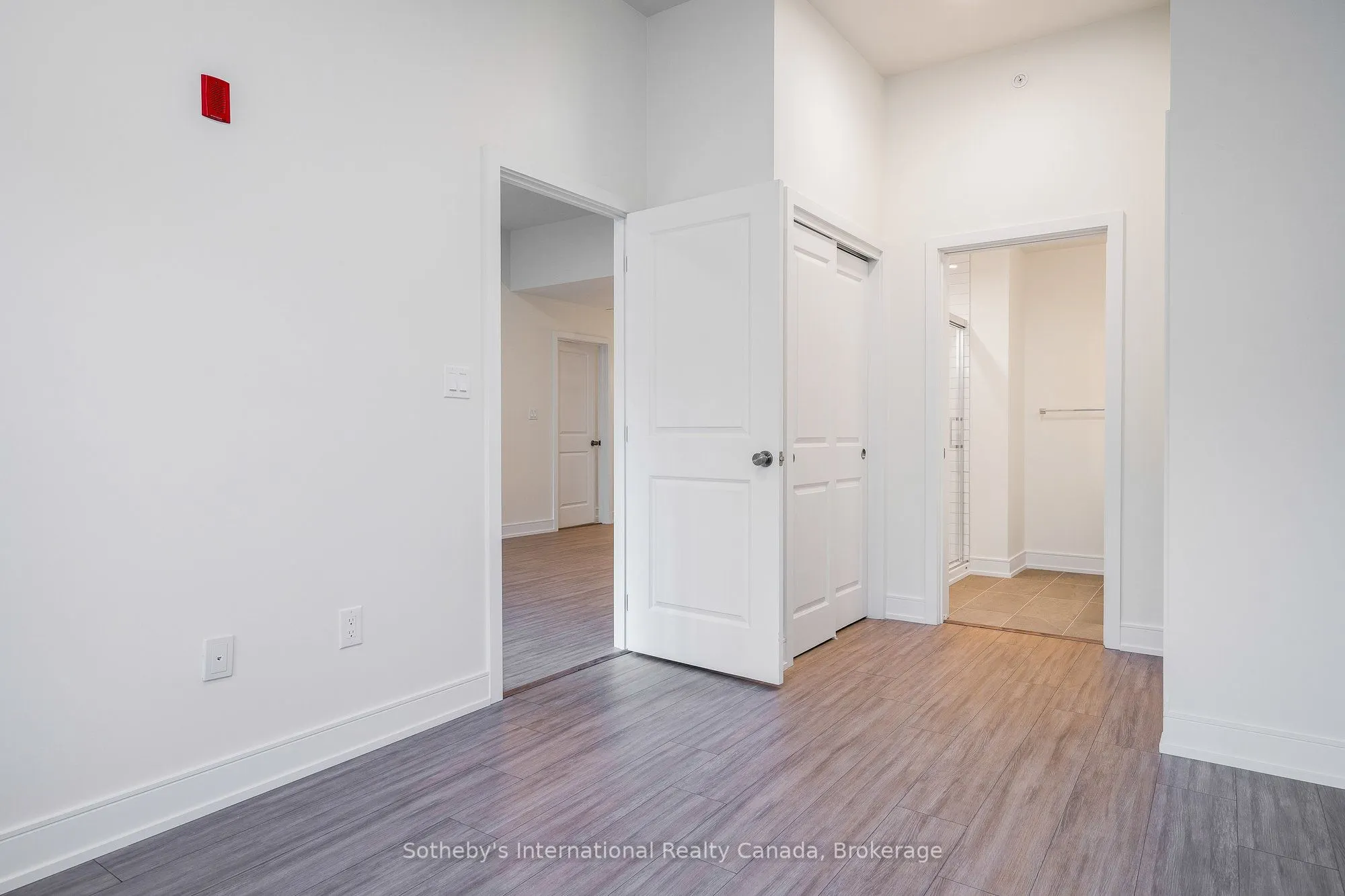 121 Mary Street, #322