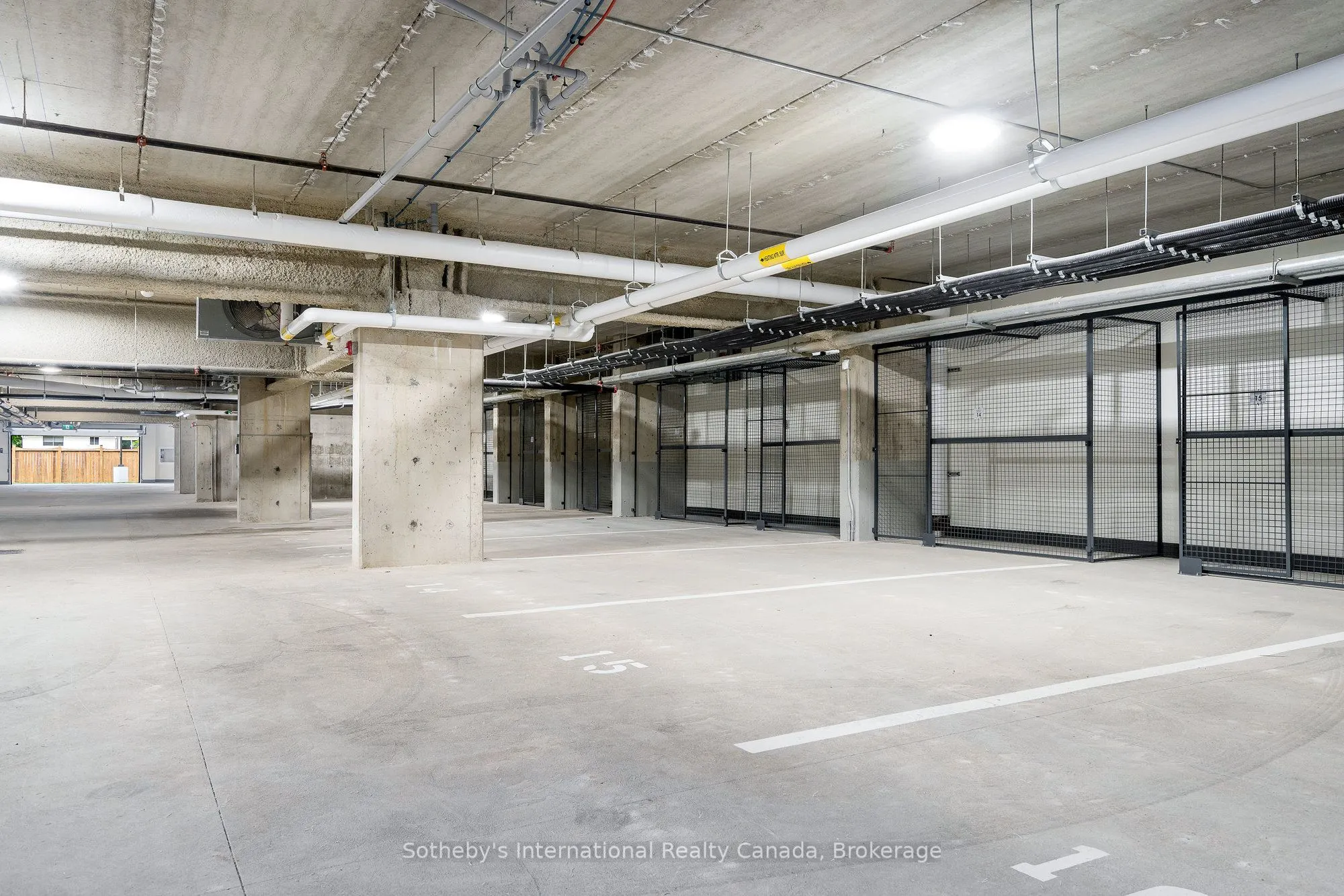 121 Mary Street, #322