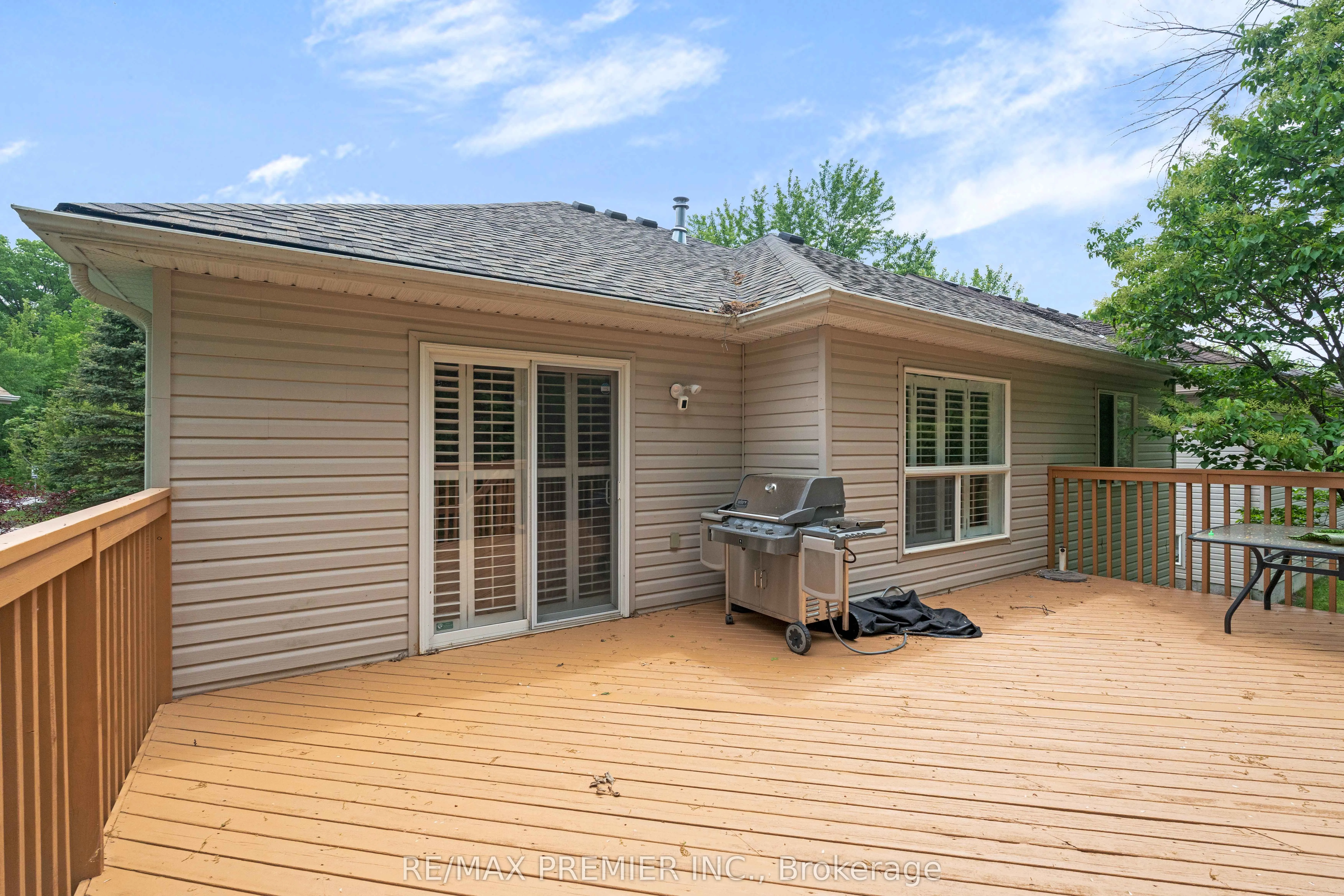 6 Rose Valley Way