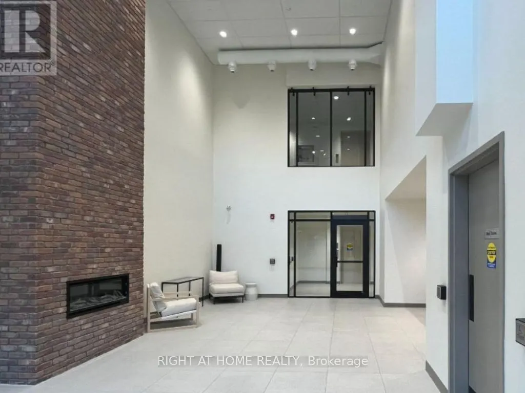 121 Mary Street, #213