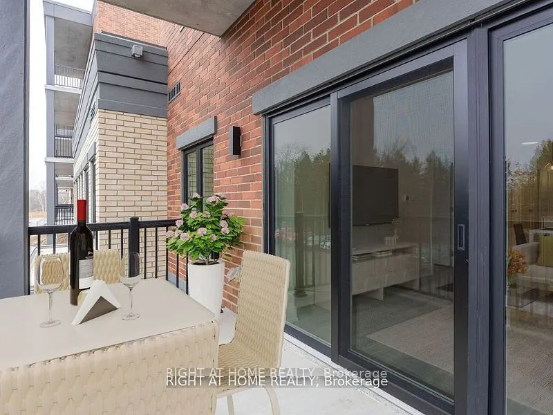 121 Mary Street, #213