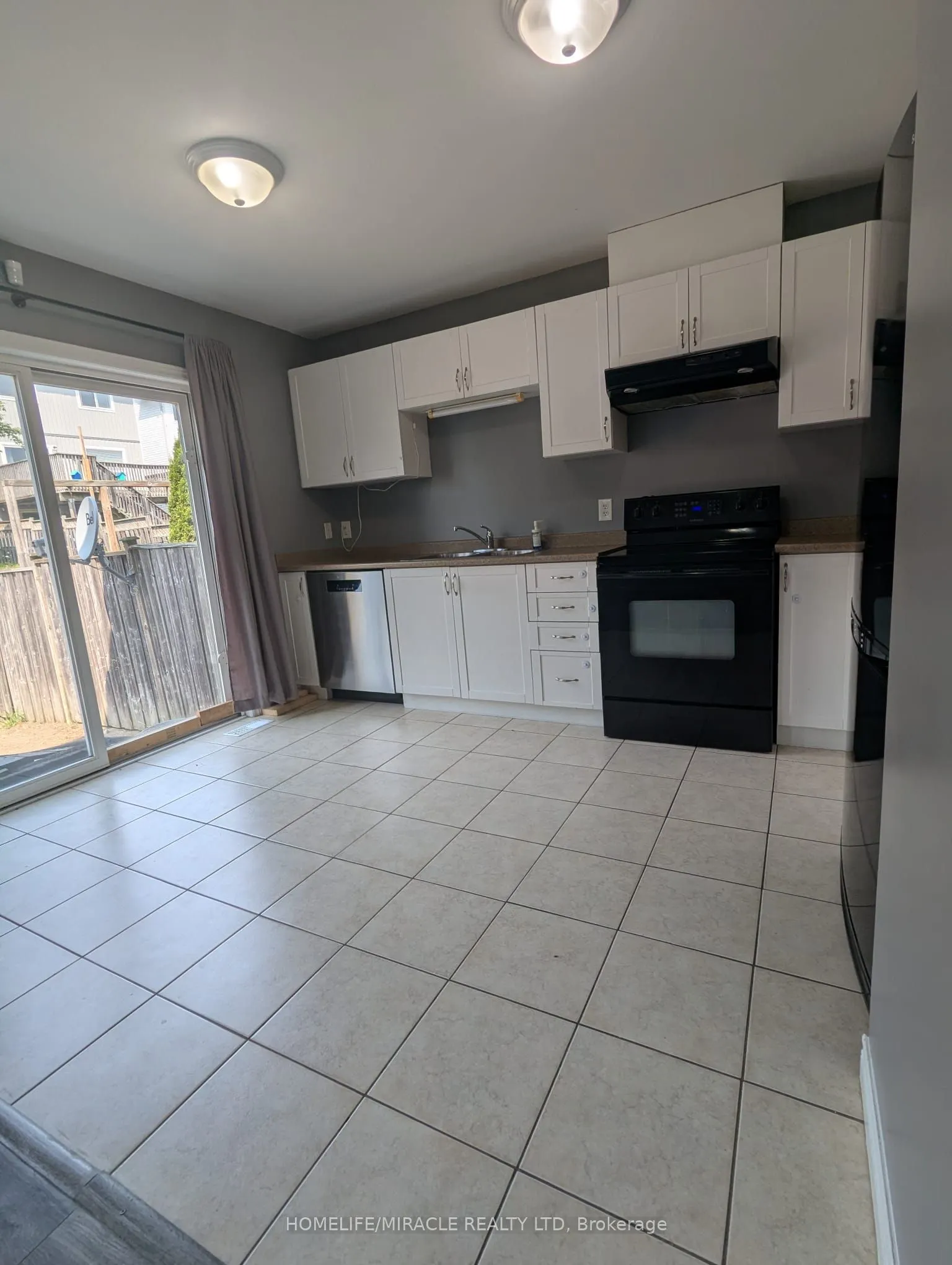 800 West Ridge Boulevard, #71