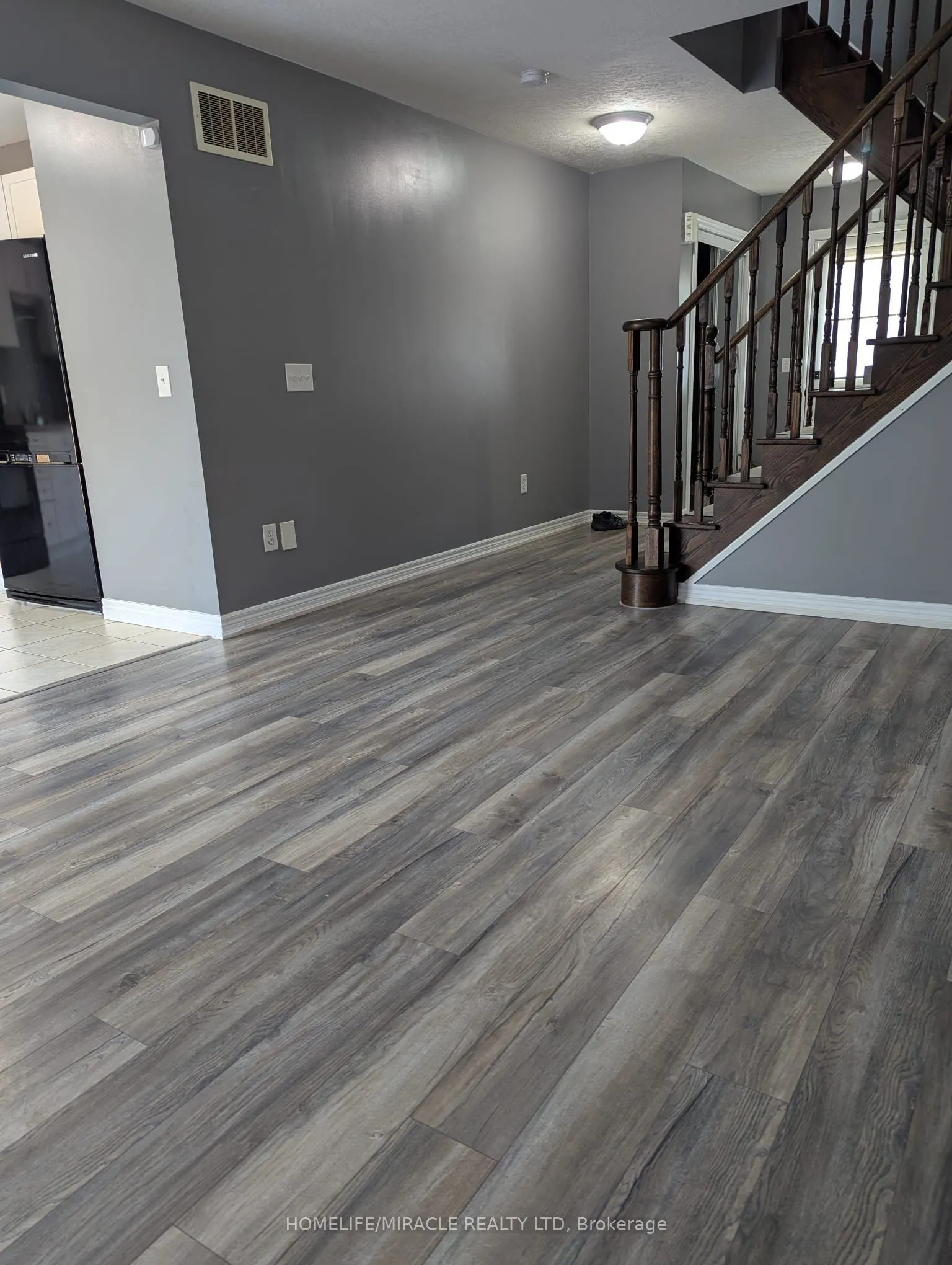 800 West Ridge Boulevard, #71