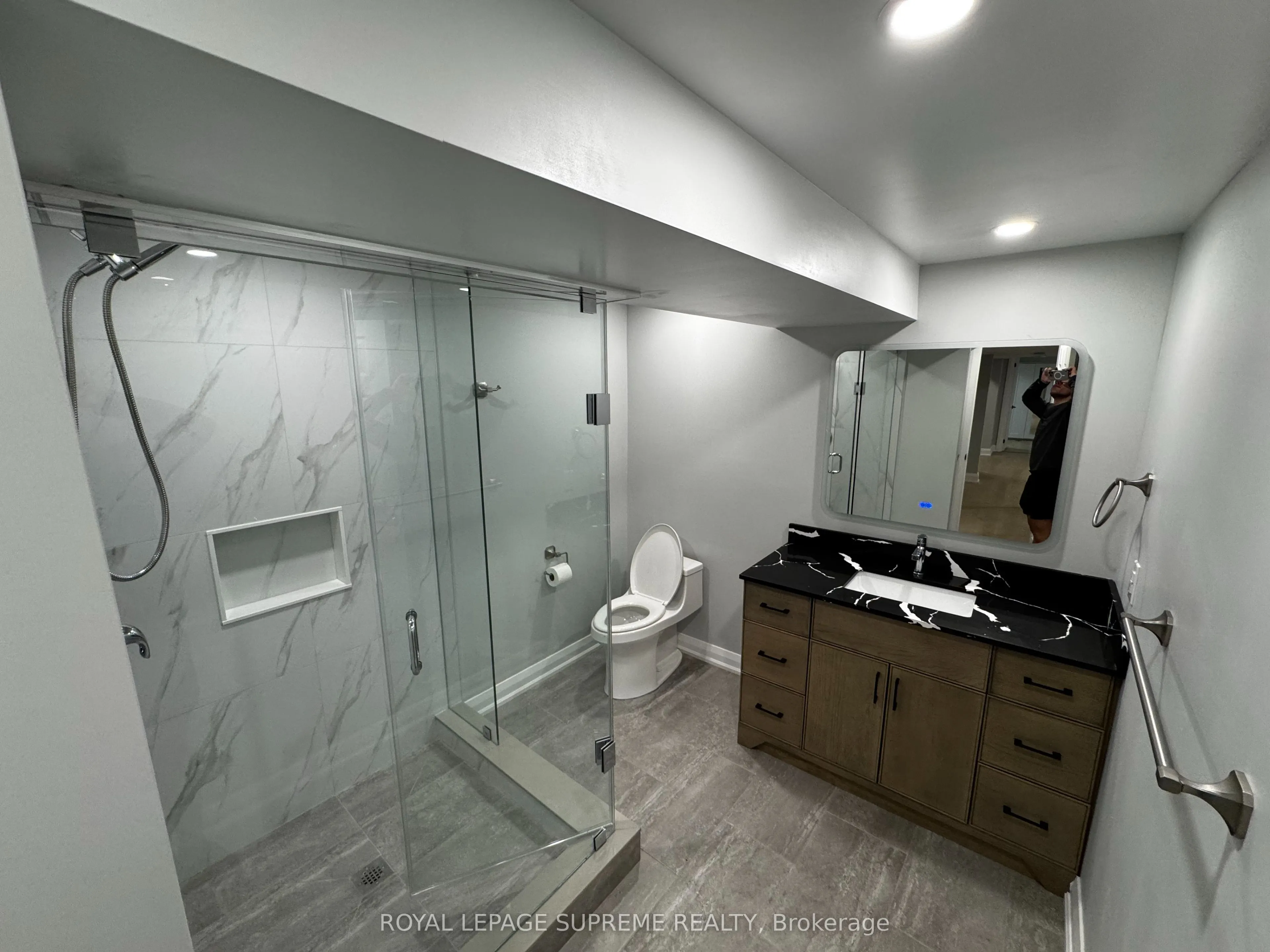 8 Redwood Court, #Basement