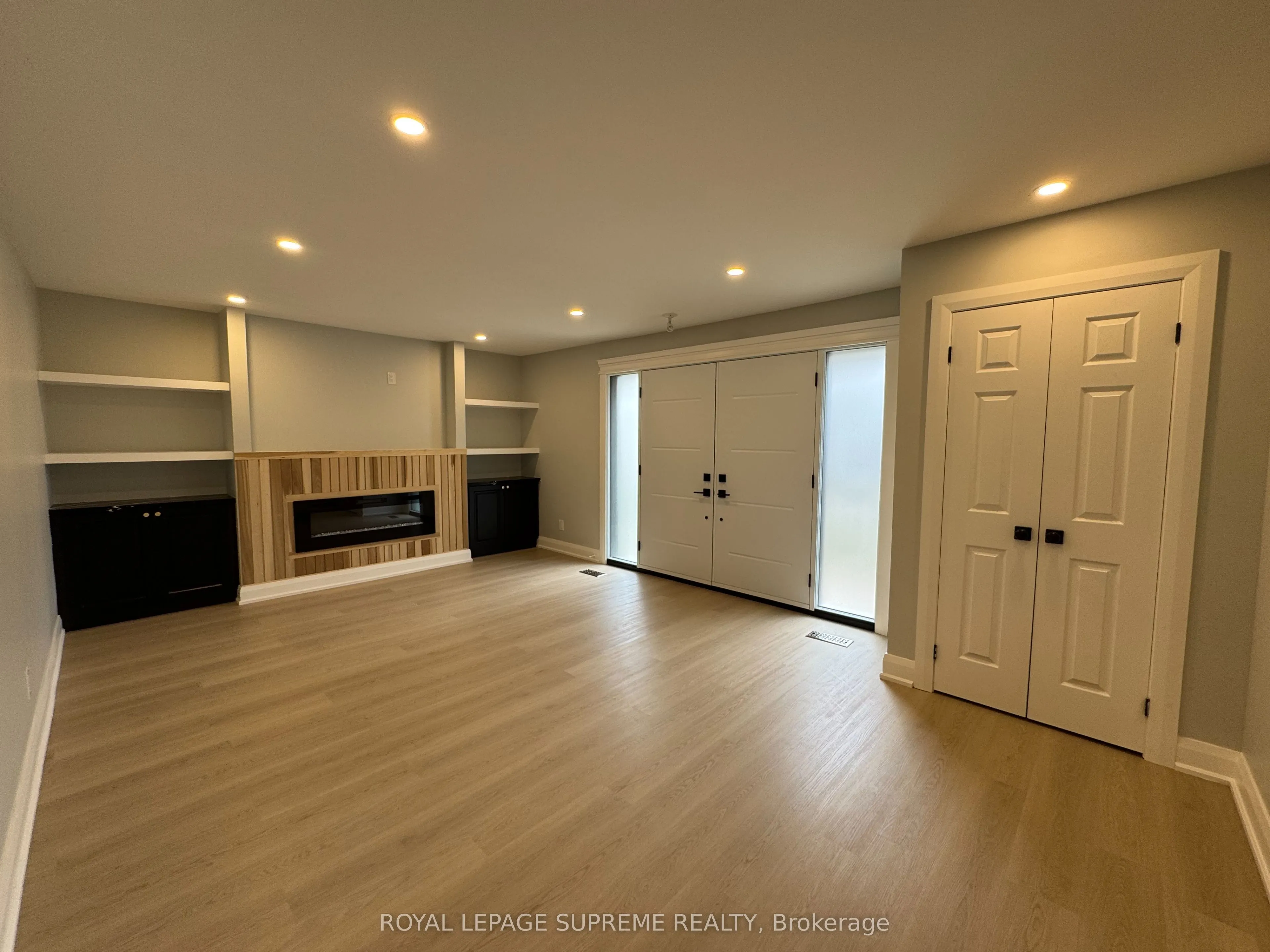 8 Redwood Court, #Upper