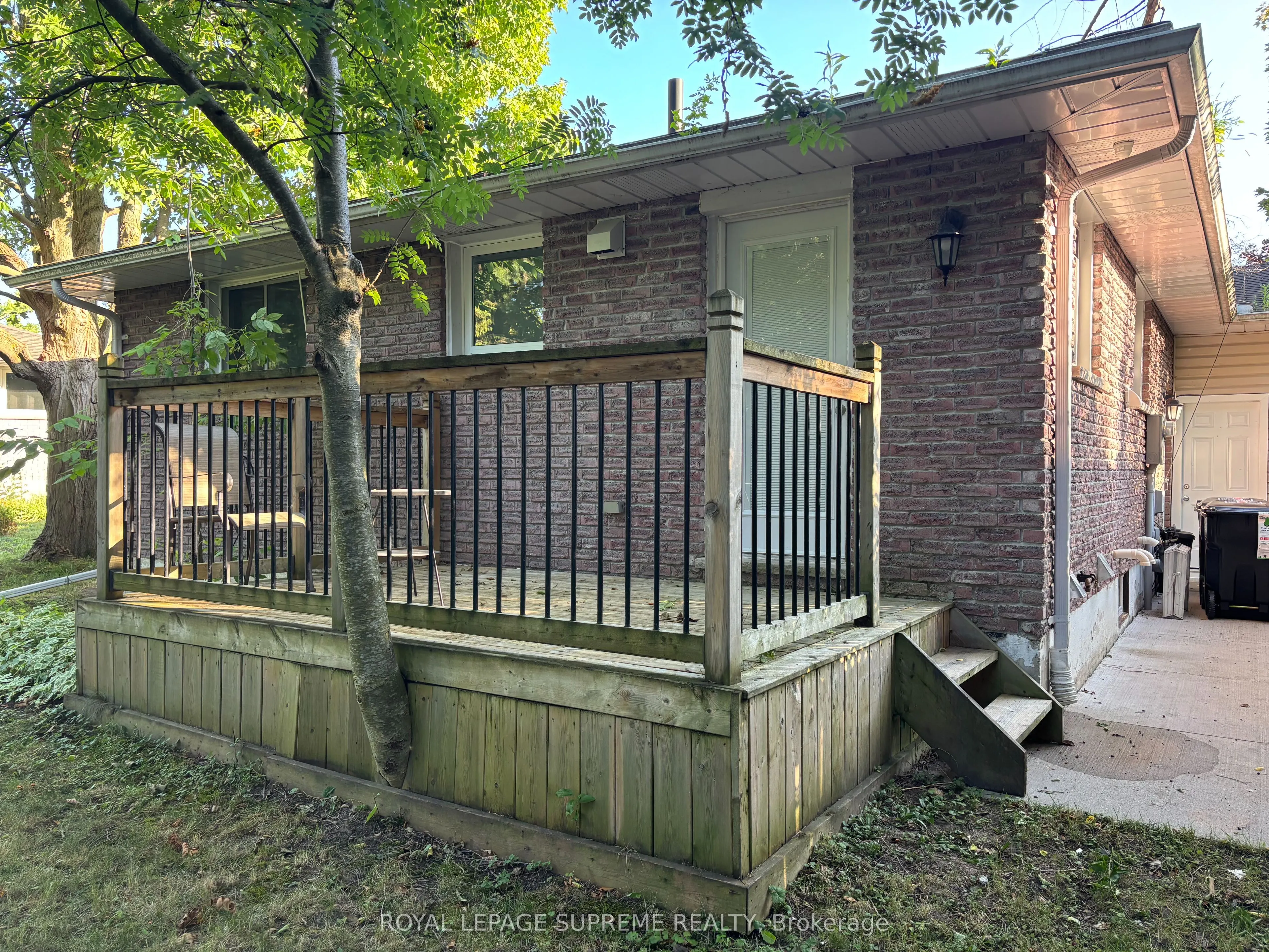 8 Redwood Court, #Upper
