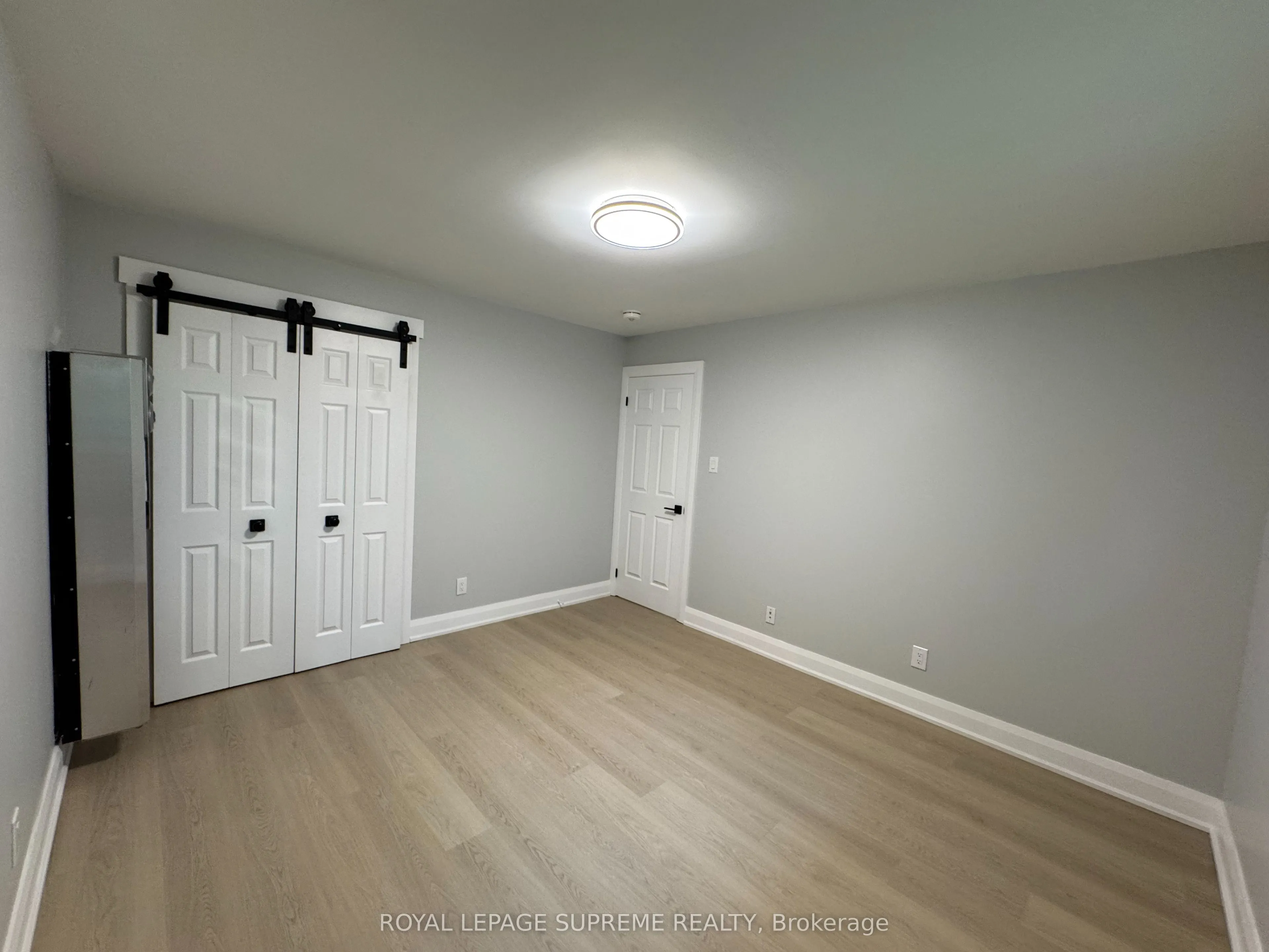 8 Redwood Court, #Upper