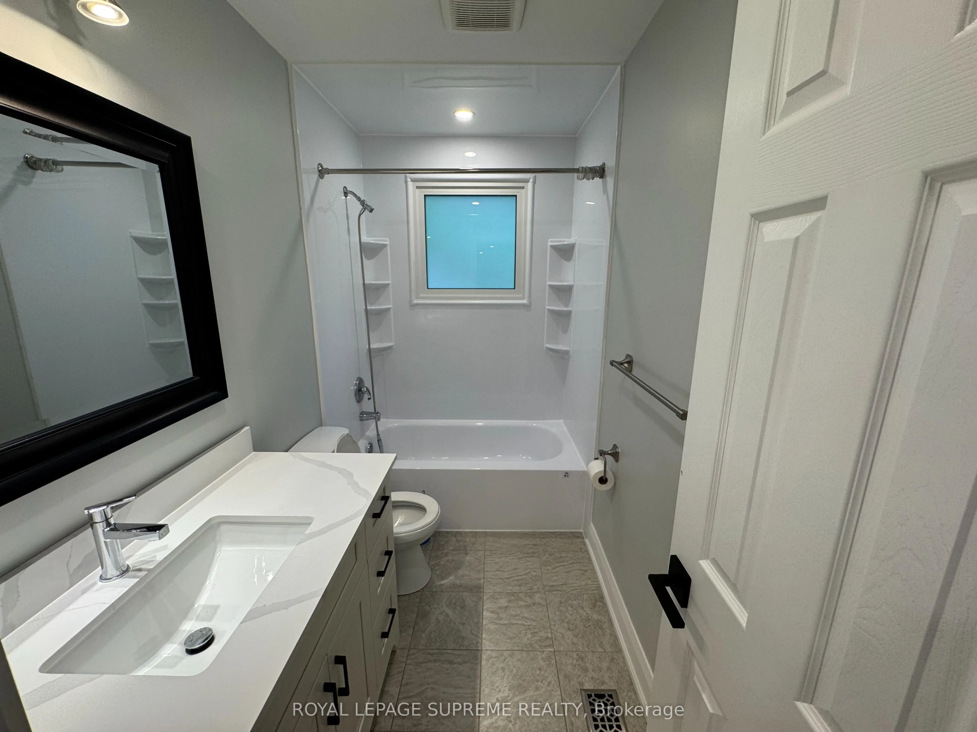 8 Redwood Court, #Upper