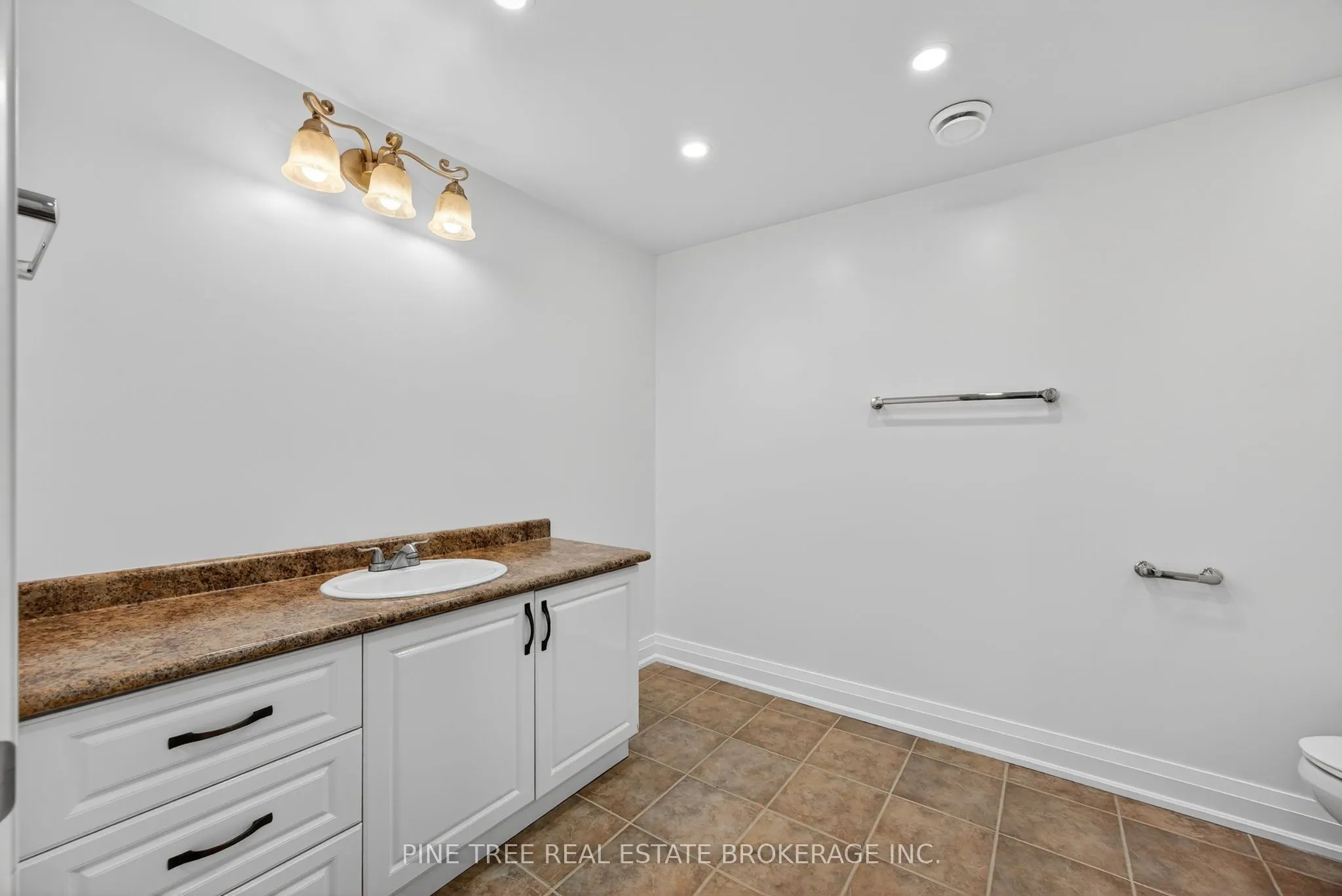 393 Grenville Avenue