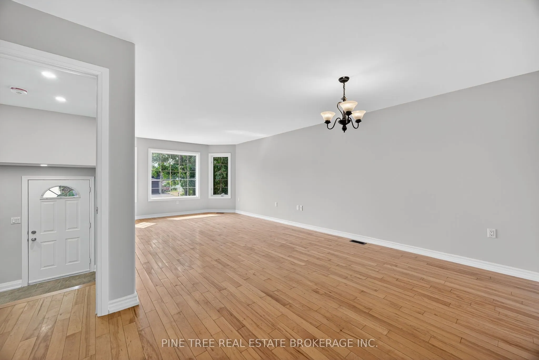 393 Grenville Avenue