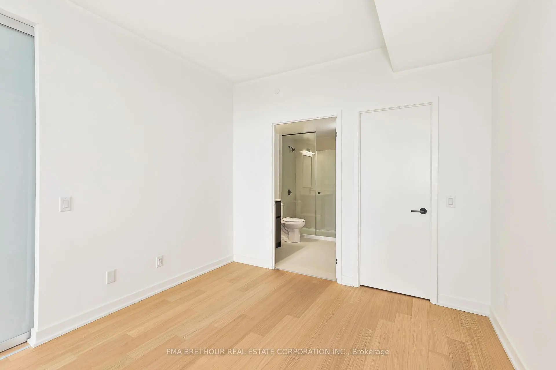 31 Huron Street, #403