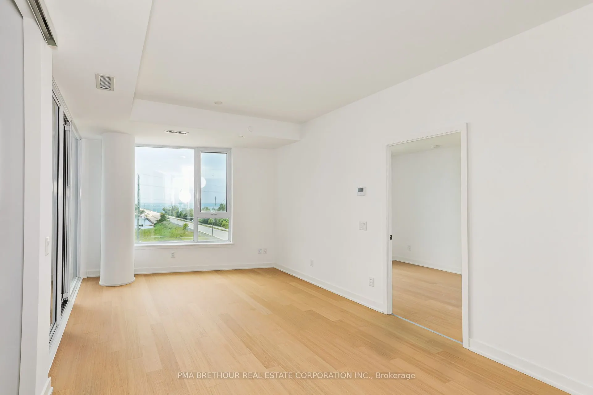 31 Huron Street, #403