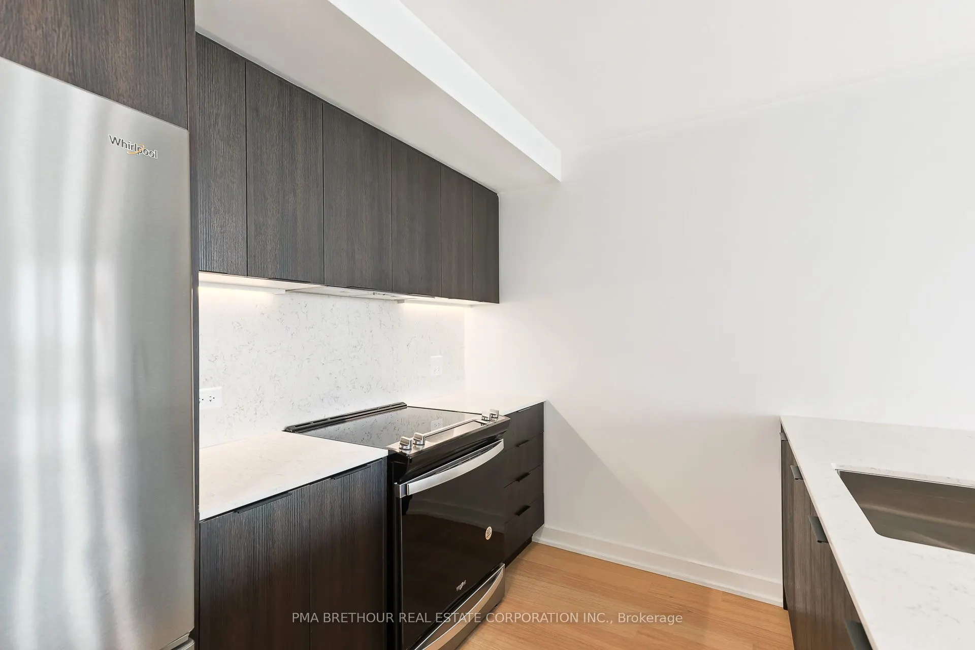 31 Huron Street, #403