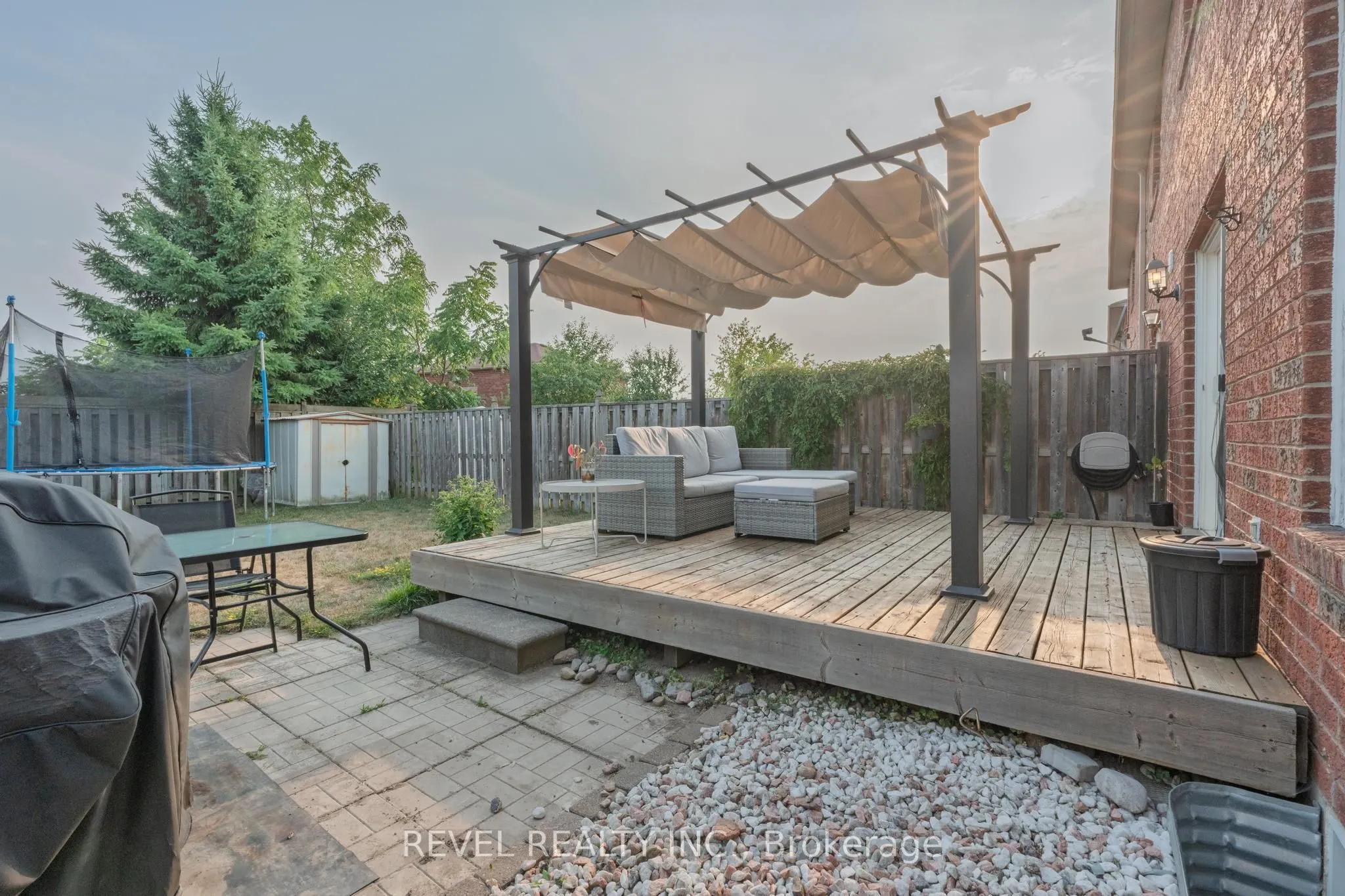351 Dunsmore Lane E