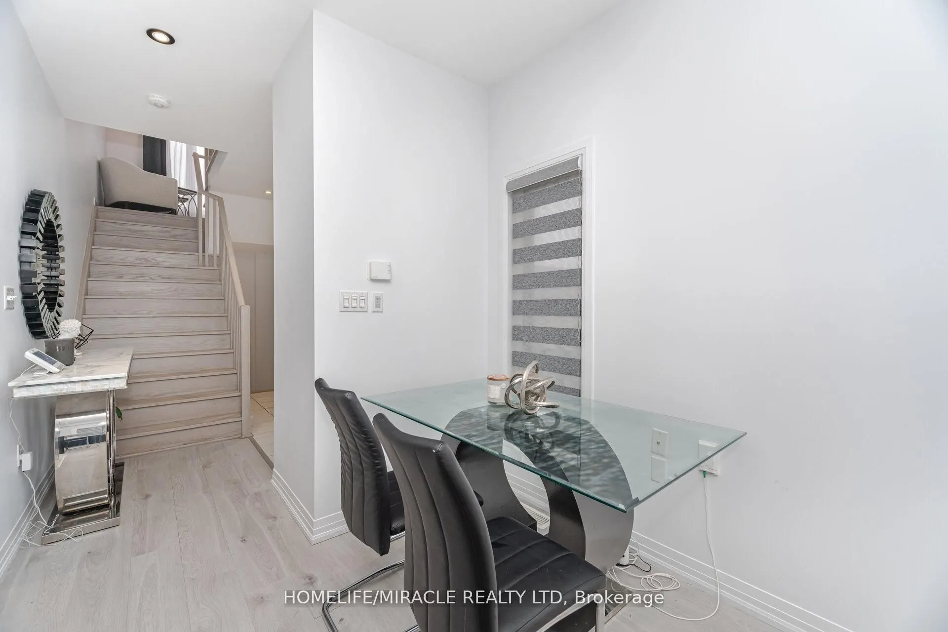 92 Fairlane Avenue
