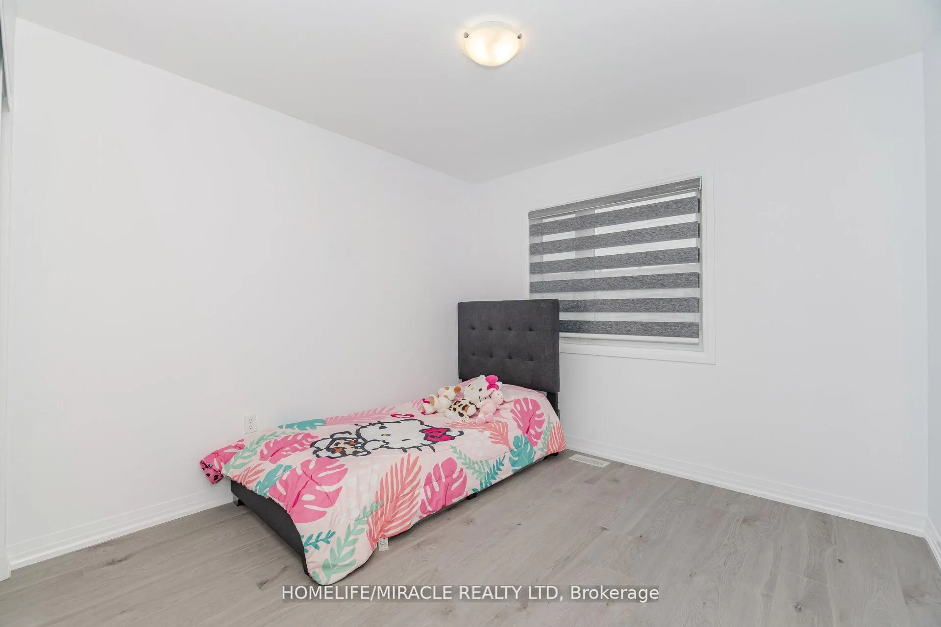 92 Fairlane Avenue