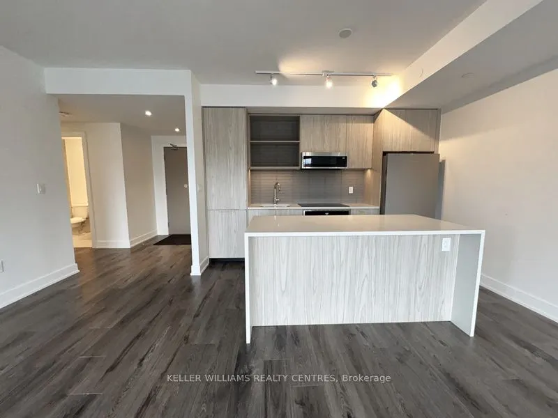 185 Dunlop Street E, #621