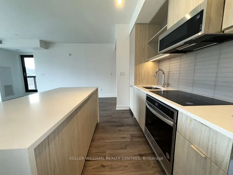 185 Dunlop Street E, #621