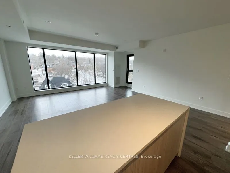 185 Dunlop Street E, #621