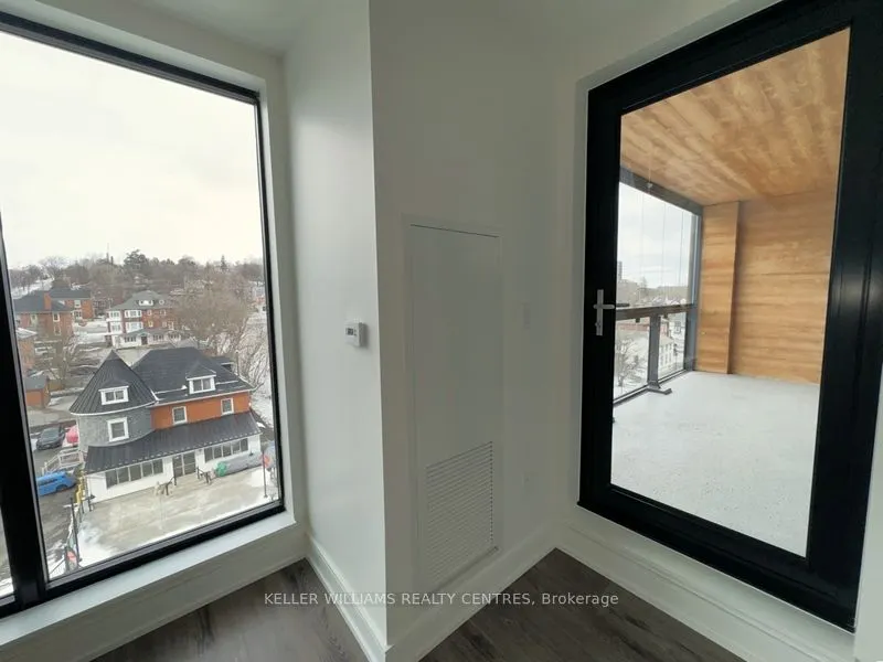 185 Dunlop Street E, #621