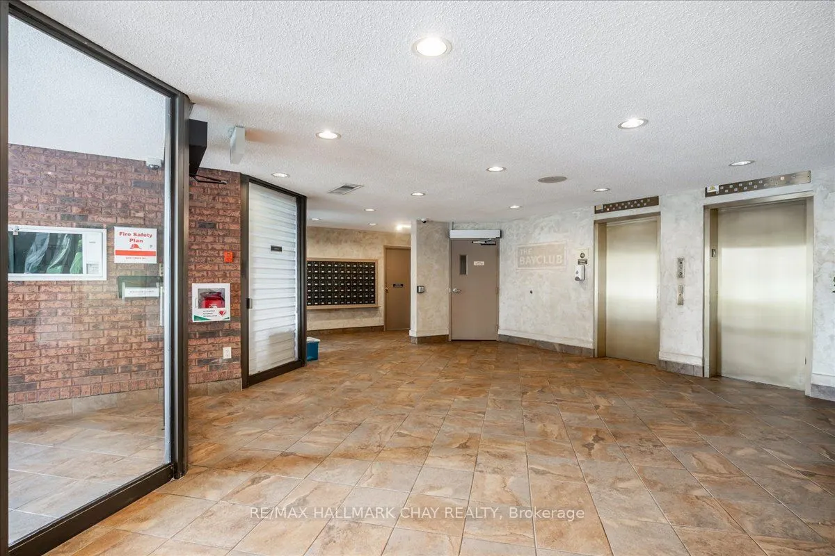 181 Collier Street, #204