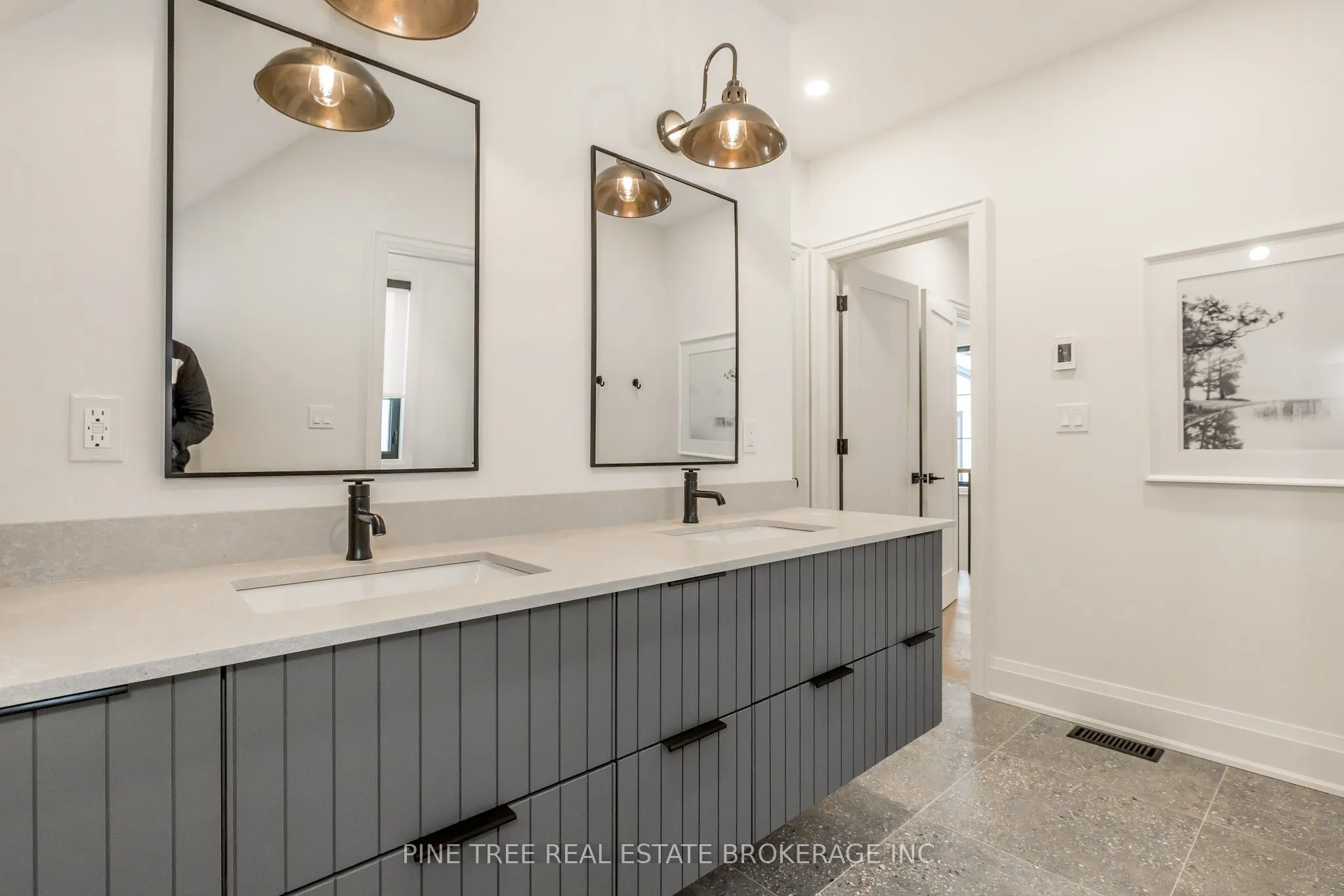 271 Codrington Street