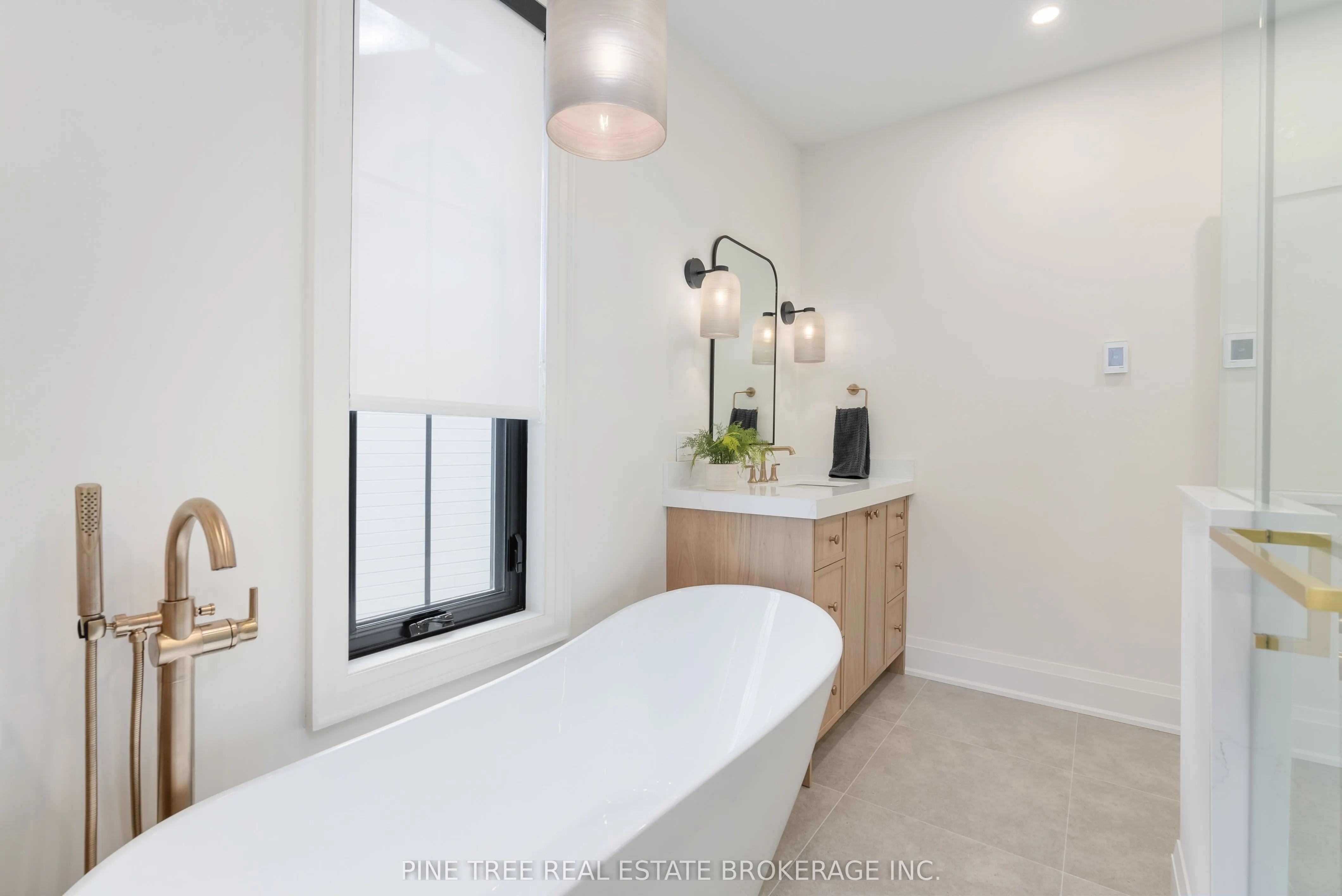 271 Codrington Street