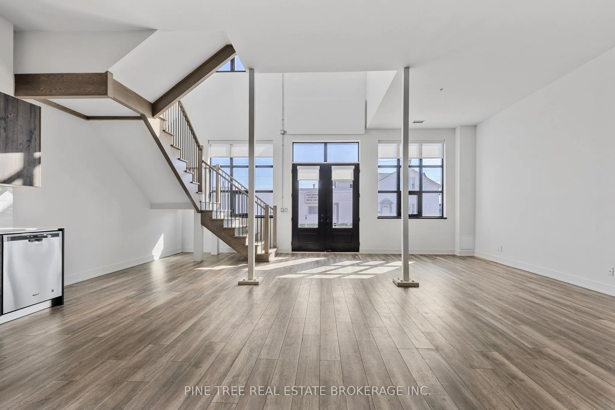 21 Matchedash Street S, #105