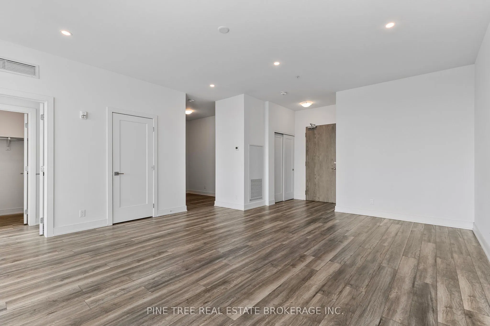 21 Matchedash Street S, #105