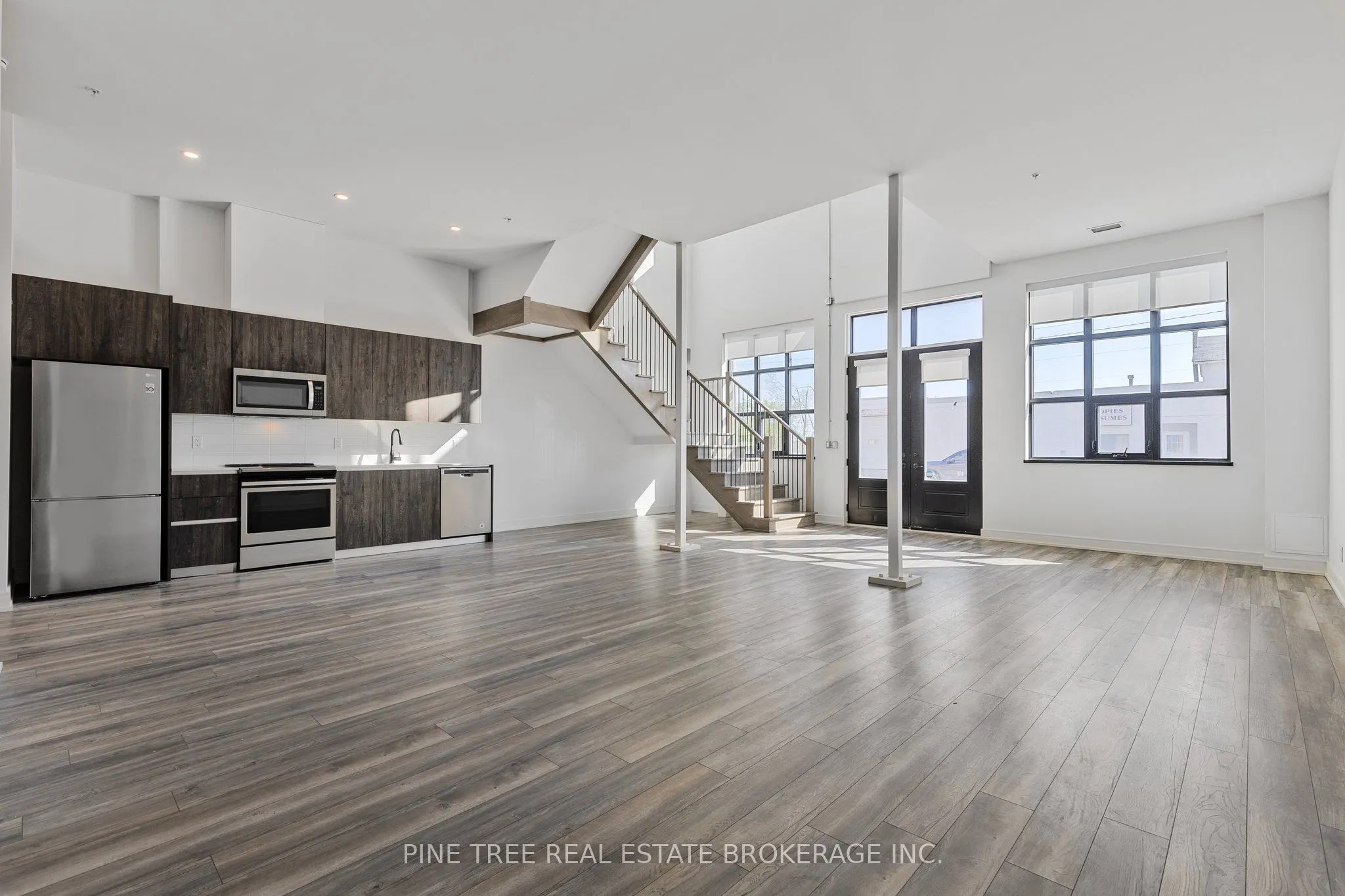21 Matchedash Street S, #105