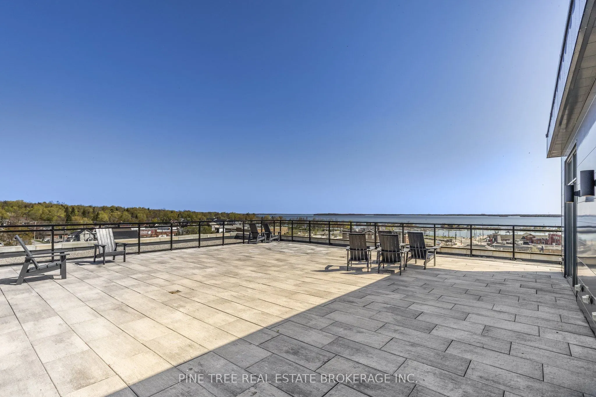 21 Matchedash Street S, #105