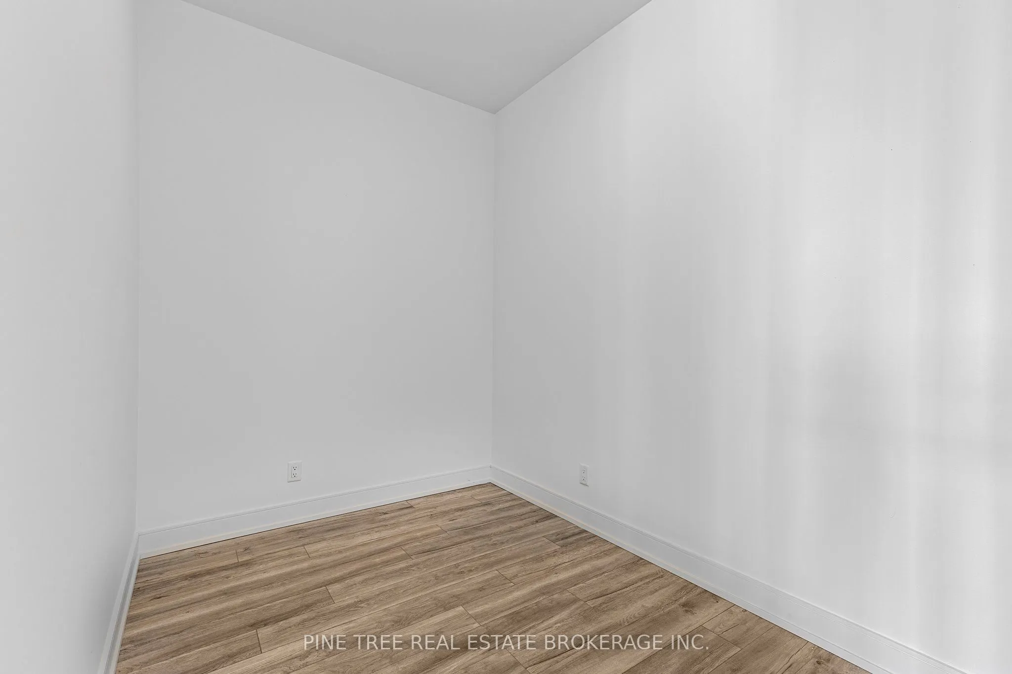 21 Matchedash Street S, #105